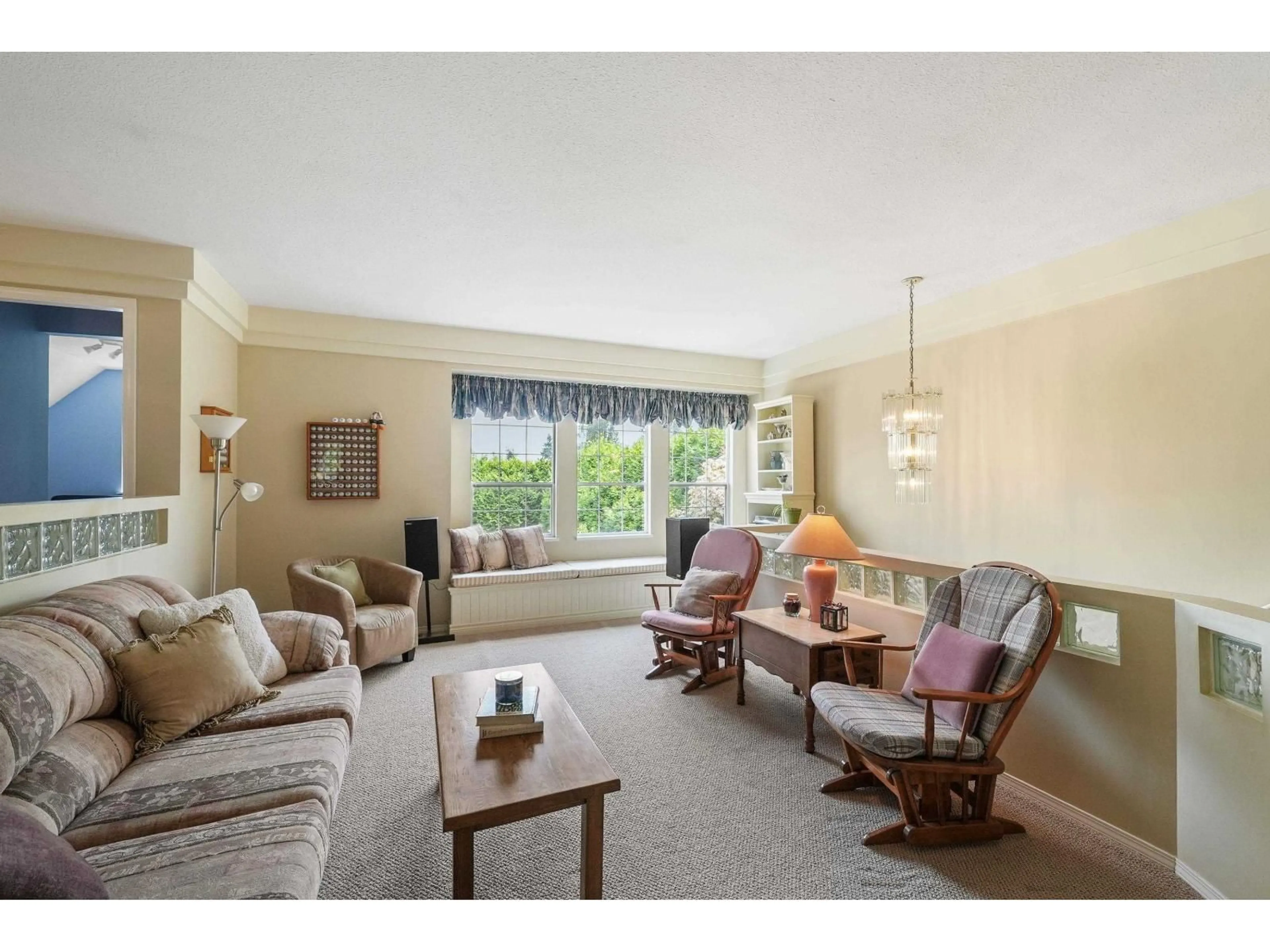 Living room with furniture, unknown for 6027 192 STREET, Surrey British Columbia V3S4N9