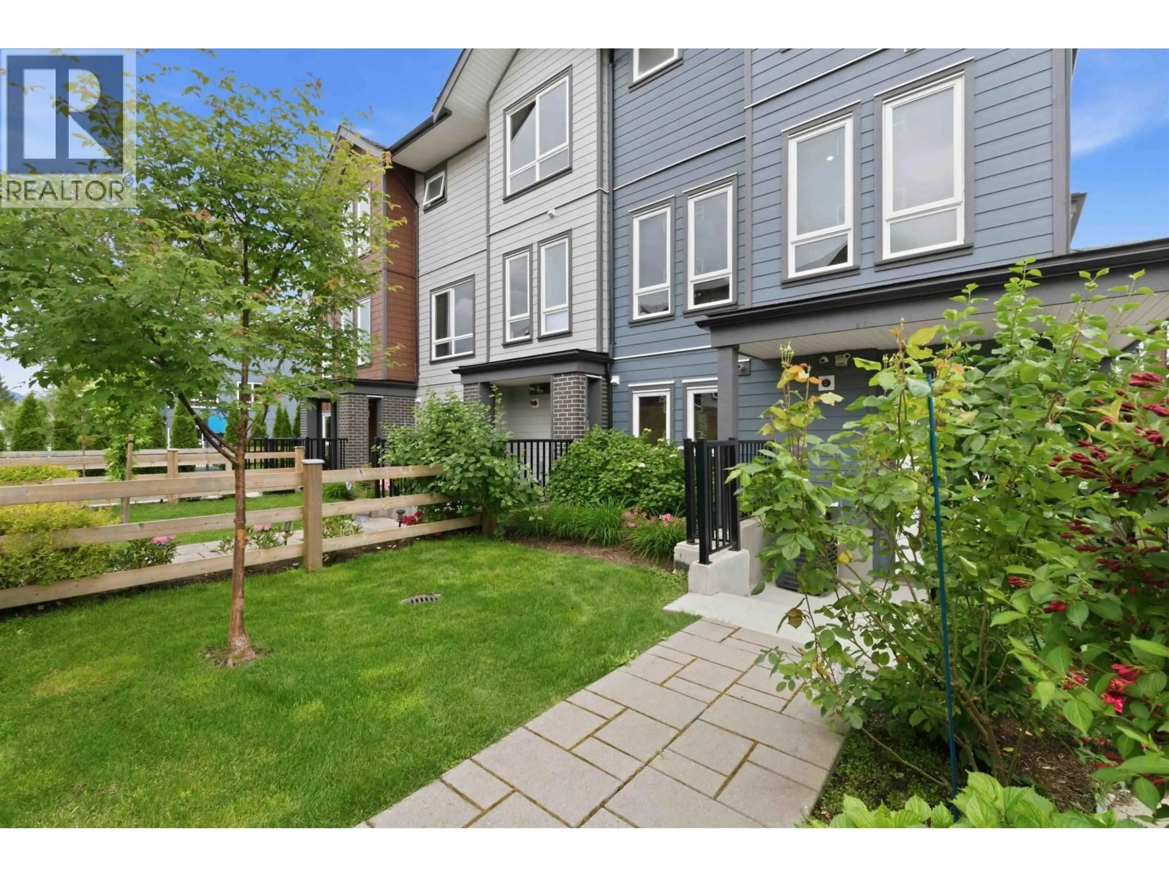Patio, street for 10 - 11851 232 STREET, Maple Ridge British Columbia V2X6S8