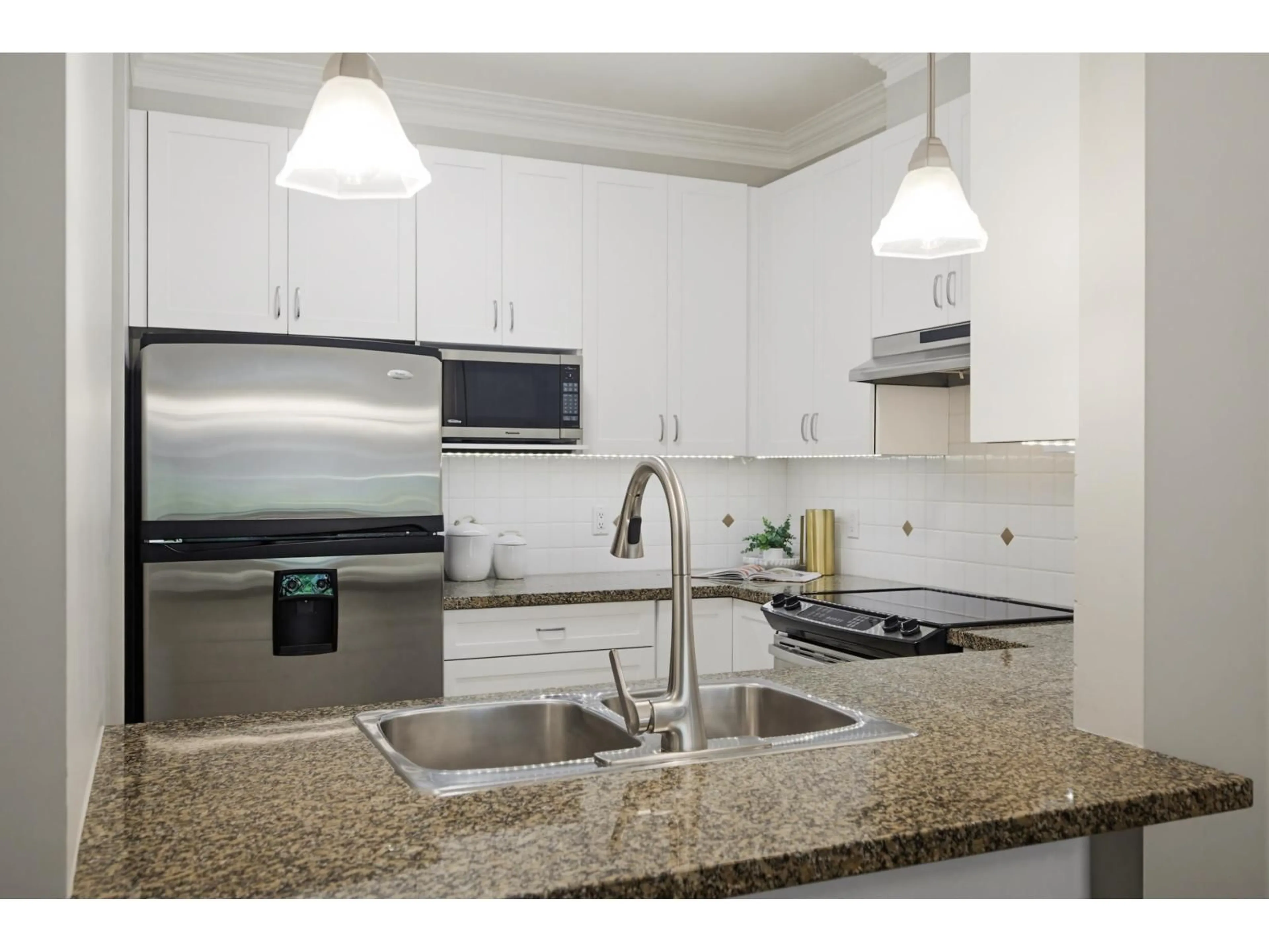 Standard kitchen, unknown for 103 - 1551 FOSTER STREET, White Rock British Columbia V4B5M1