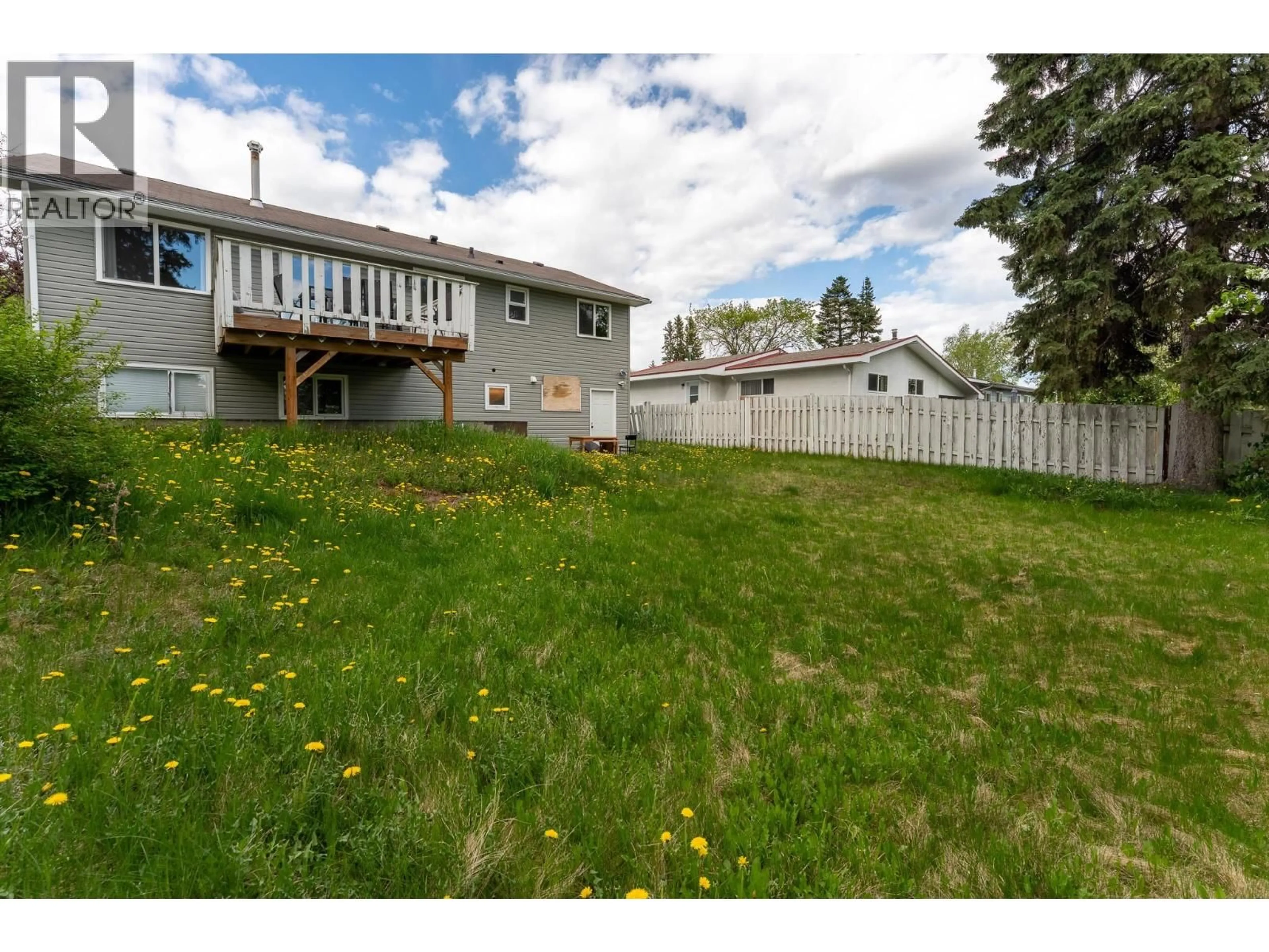 Unknown for 2909 PINEWOOD AVENUE, Prince George British Columbia V2N1H8