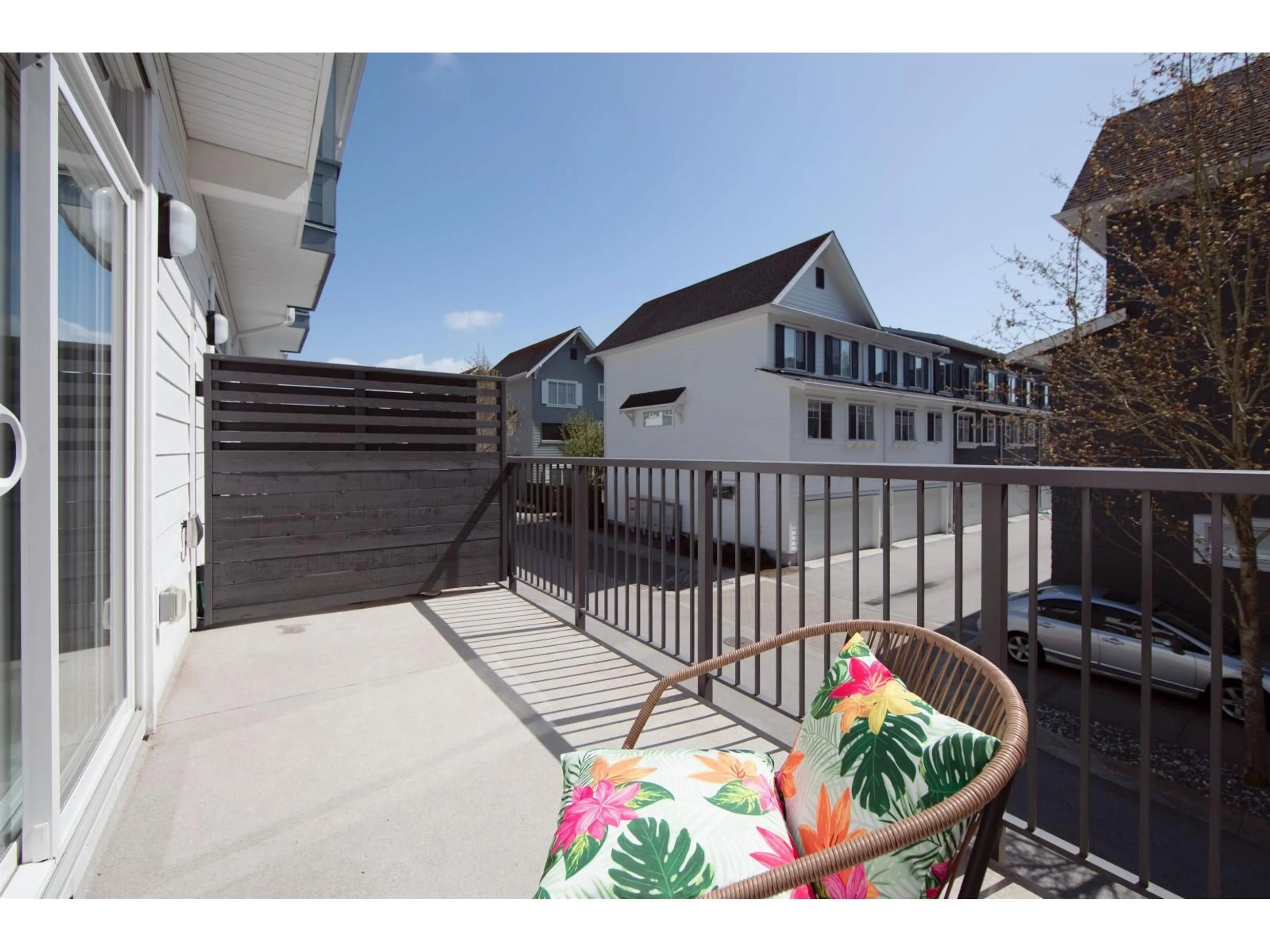Patio, street for 92 - 158 171 STREET, Surrey British Columbia V3Z0X1