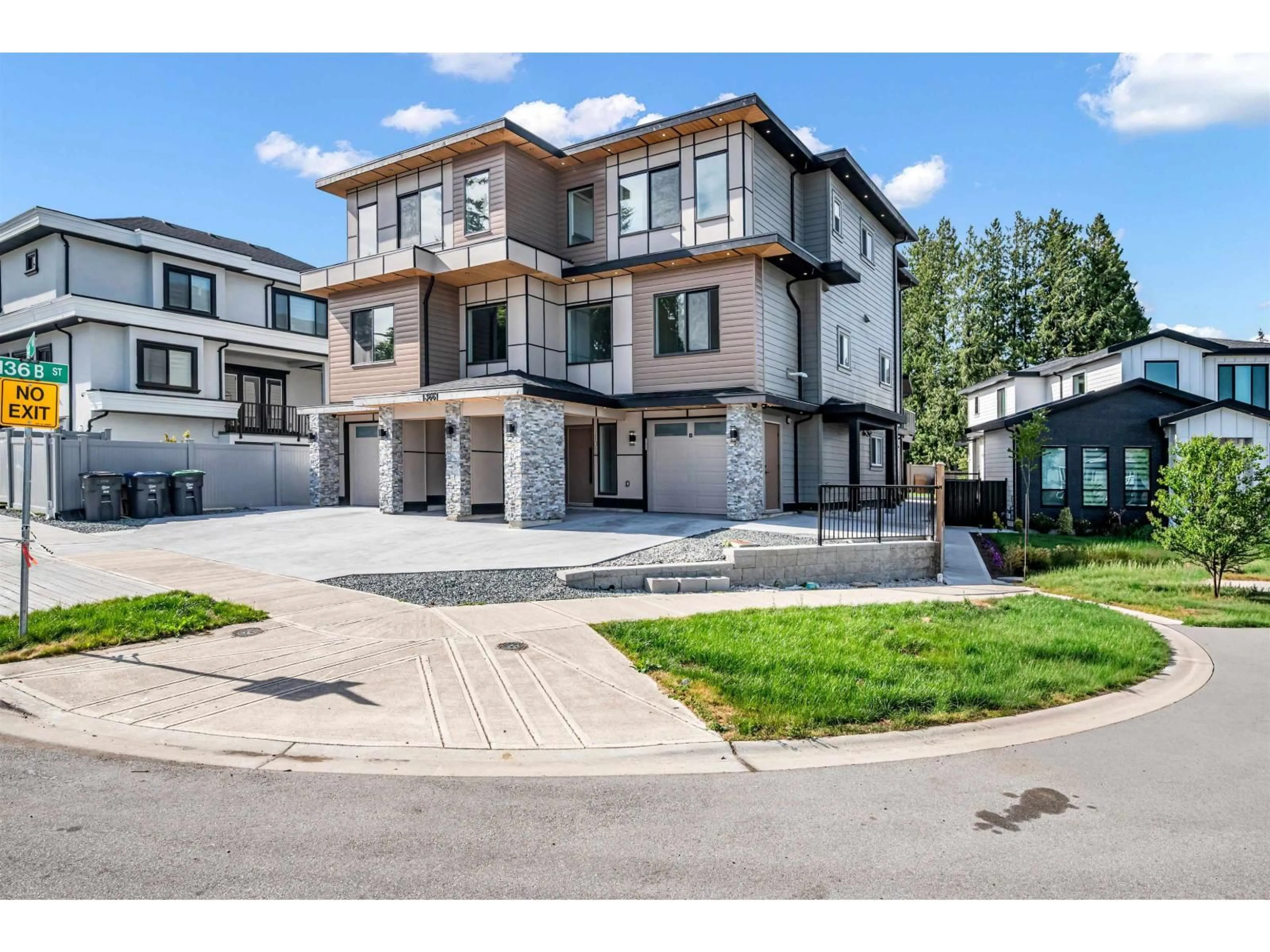 Unknown for 102 - 13661 59 AVENUE, Surrey British Columbia V3X3K8