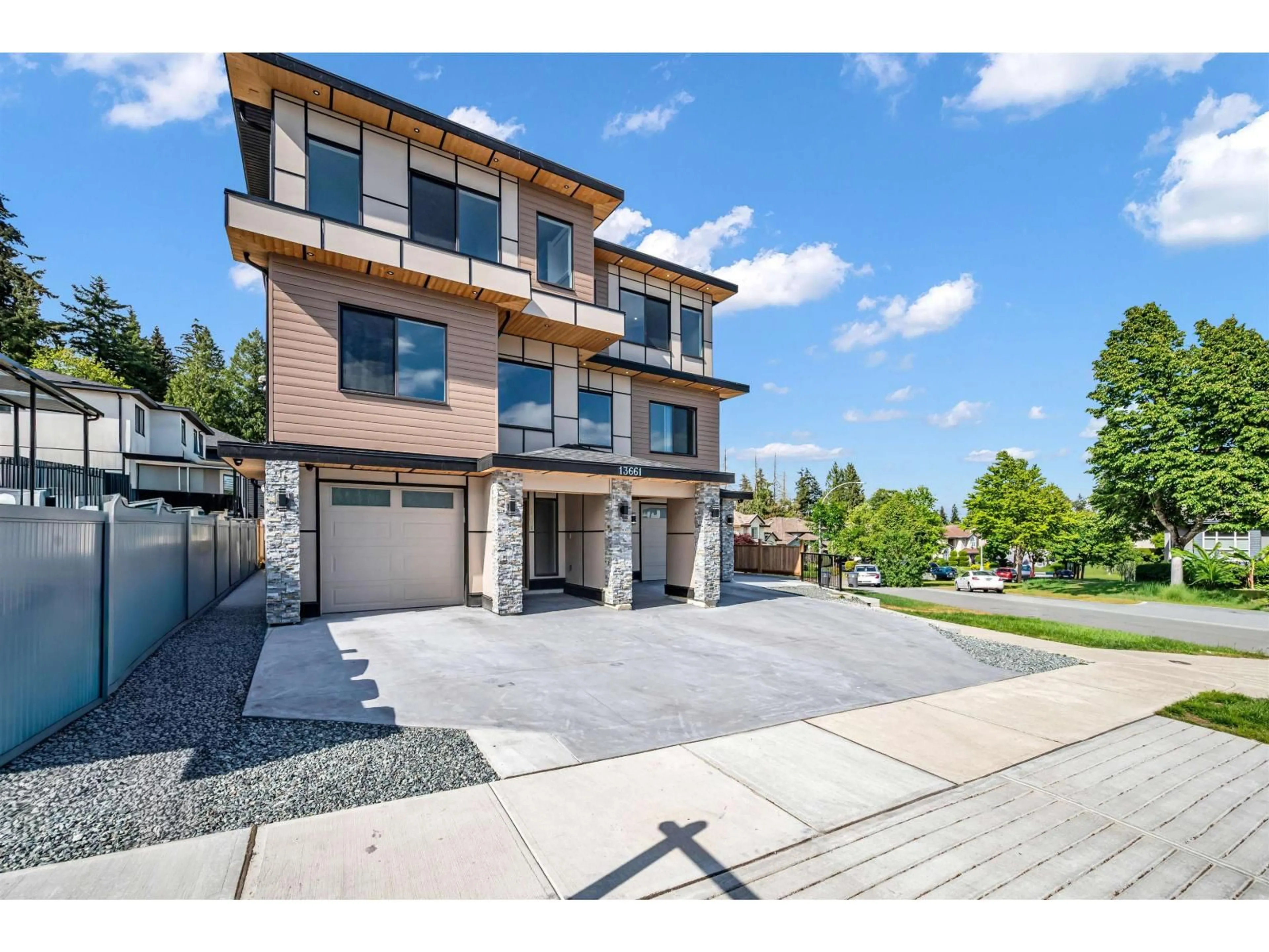 Unknown for 102 - 13661 59 AVENUE, Surrey British Columbia V3X3K8