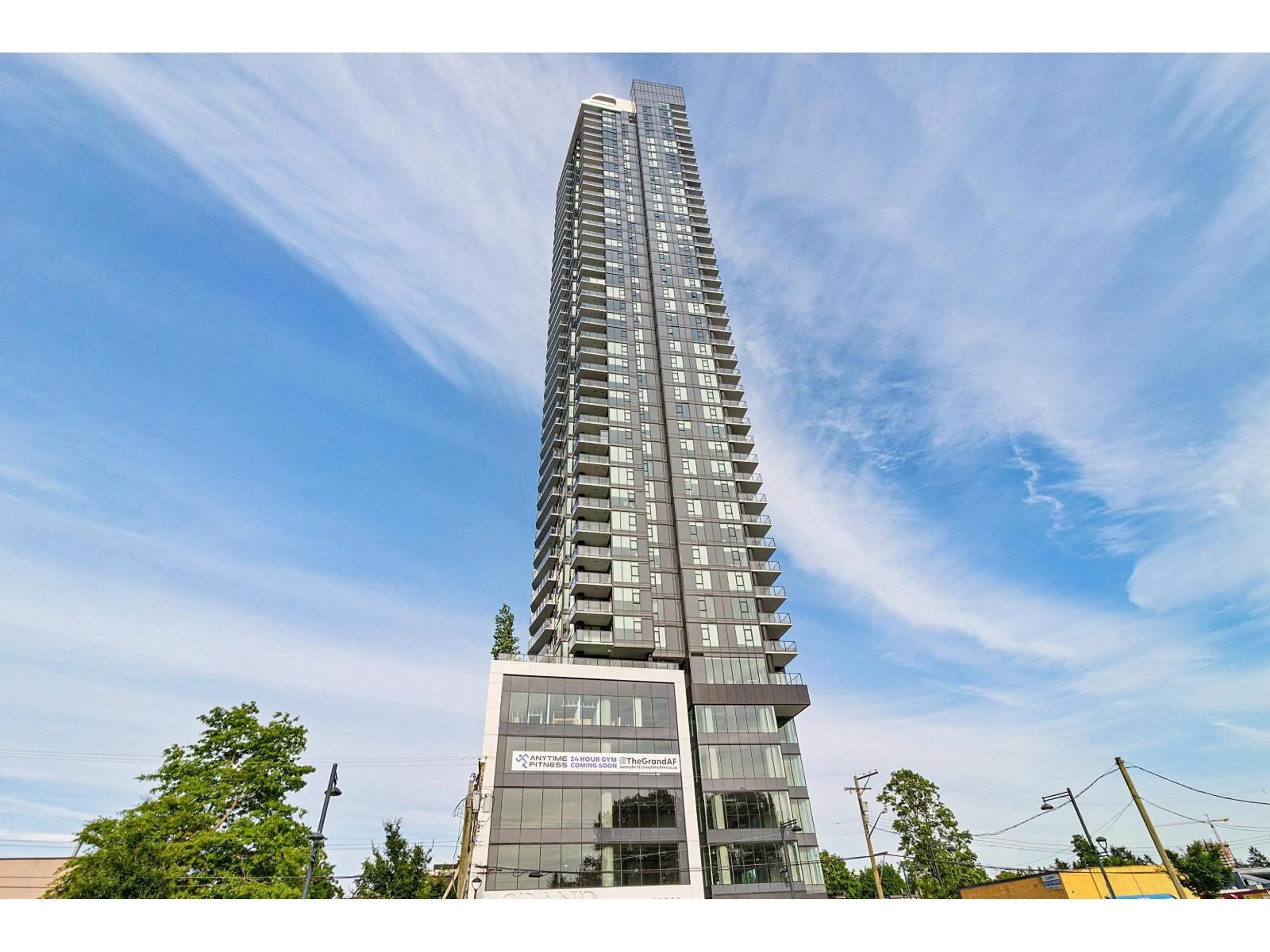 Indoor foyer for 2702 - 10750 135A STREET, Surrey British Columbia V3T0V4