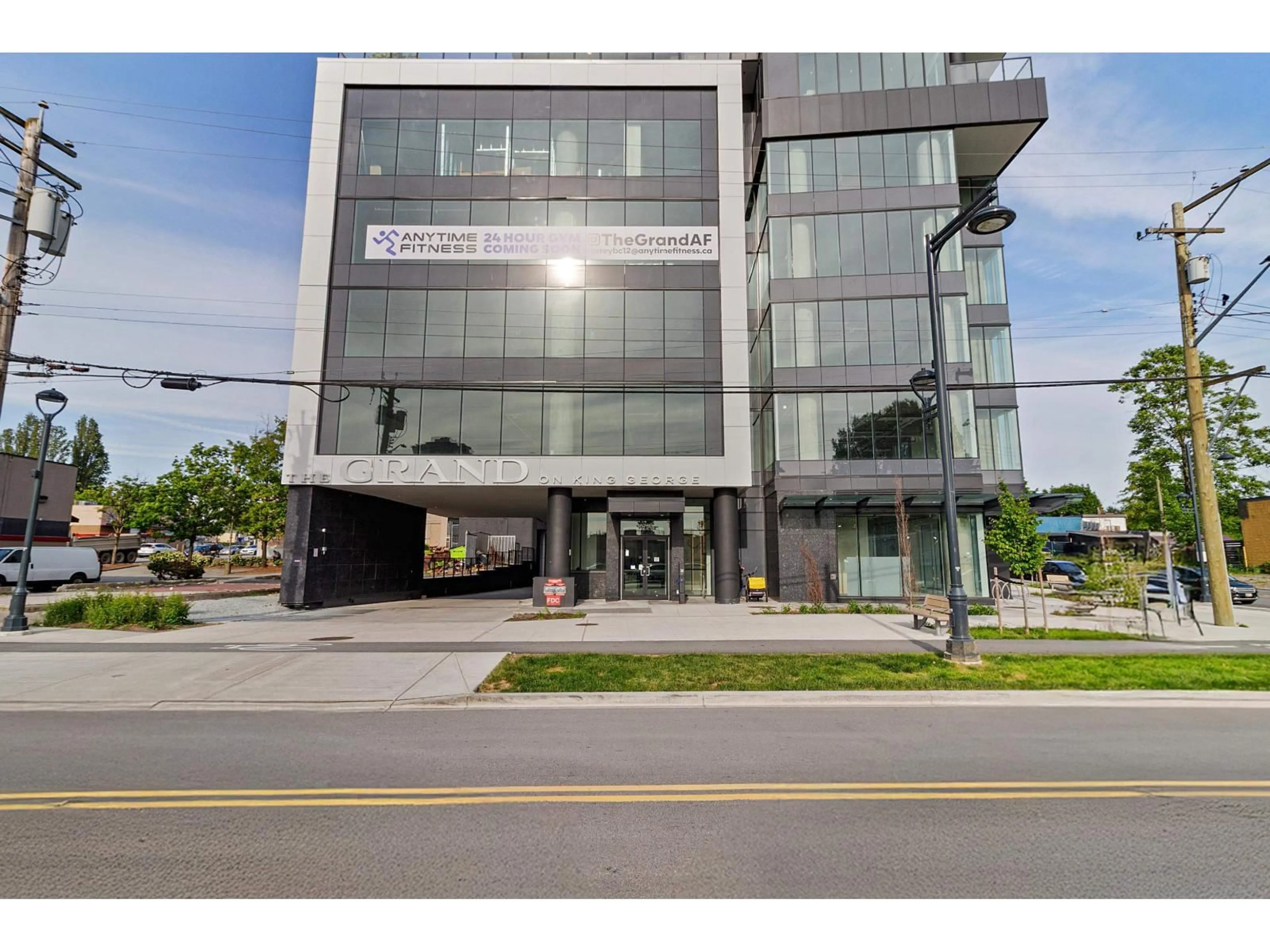 Indoor foyer for 2702 - 10750 135A STREET, Surrey British Columbia V3T0V4
