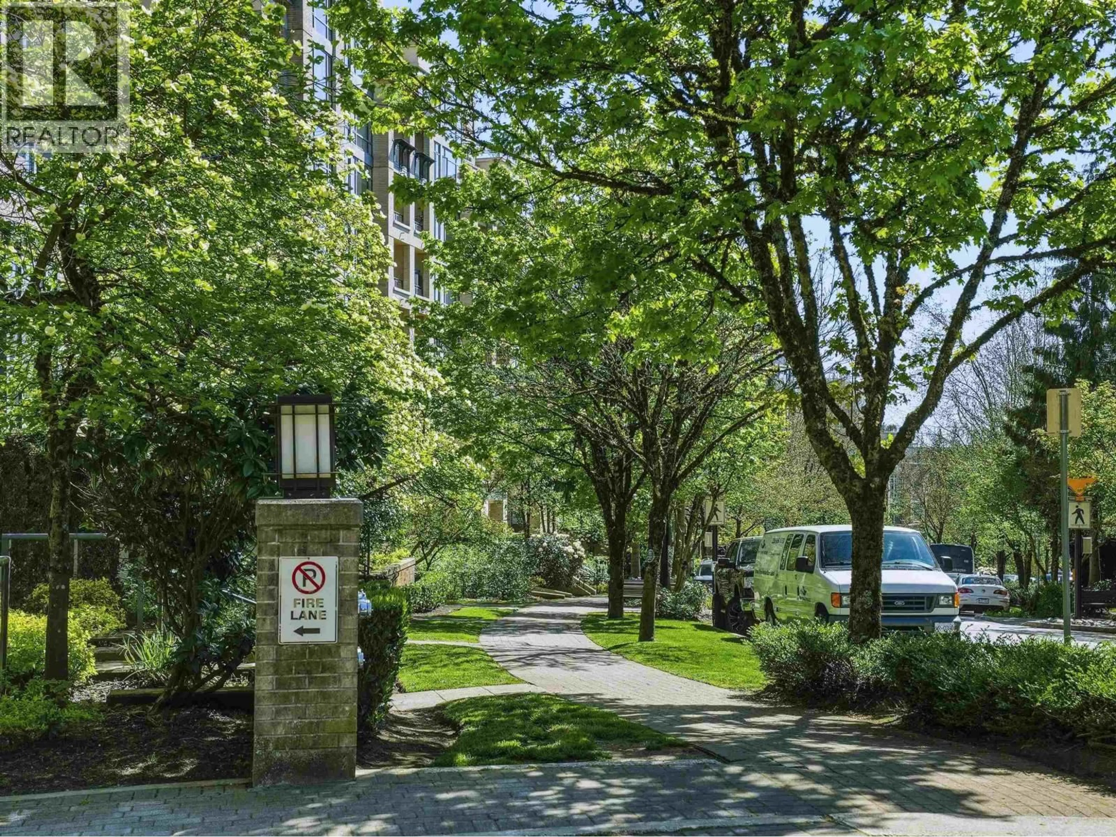 Unknown for 402 - 9298 UNIVERSITY CRESCENT, Burnaby British Columbia V5A4X8