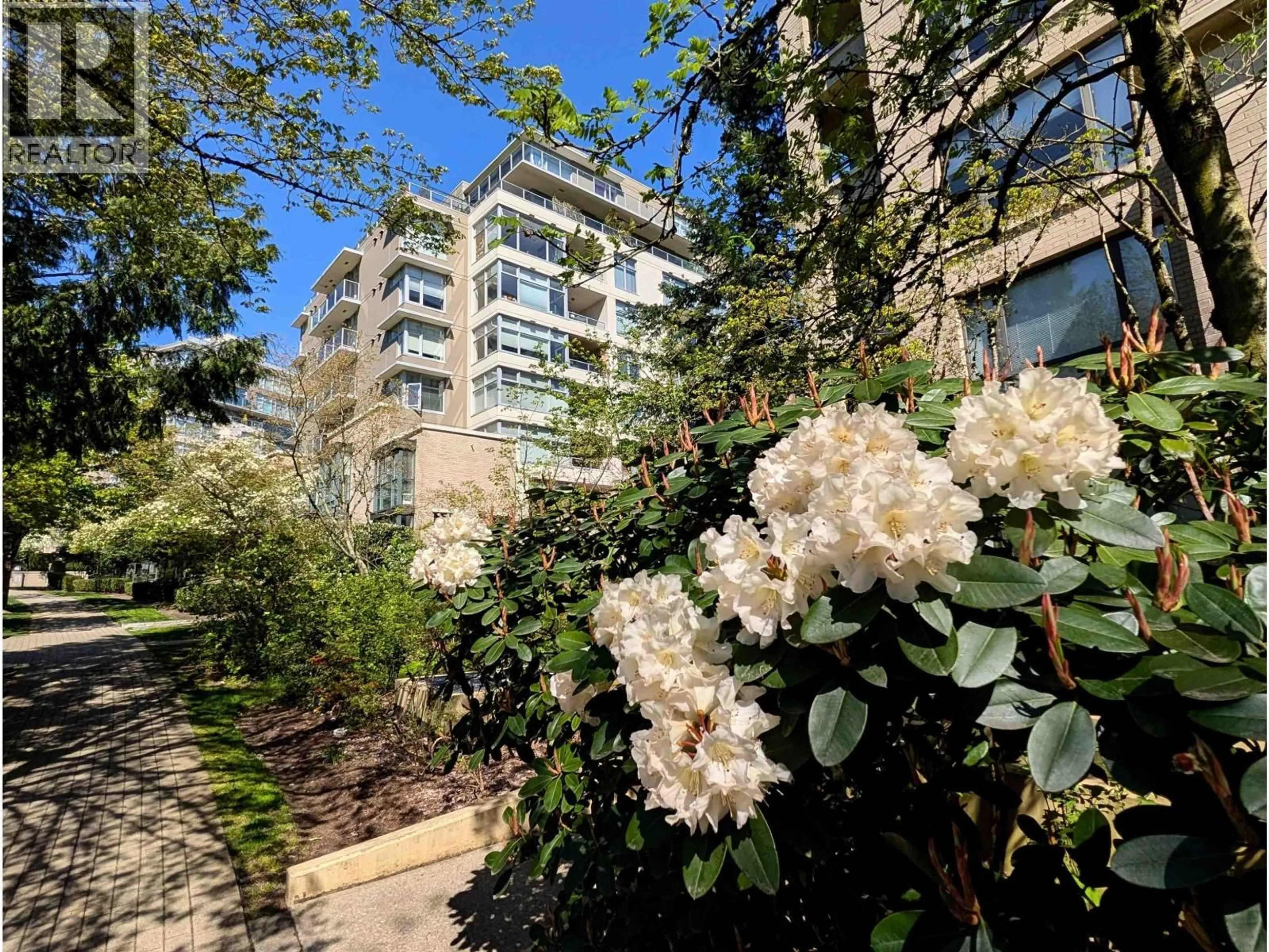 Unknown for 402 - 9298 UNIVERSITY CRESCENT, Burnaby British Columbia V5A4X8
