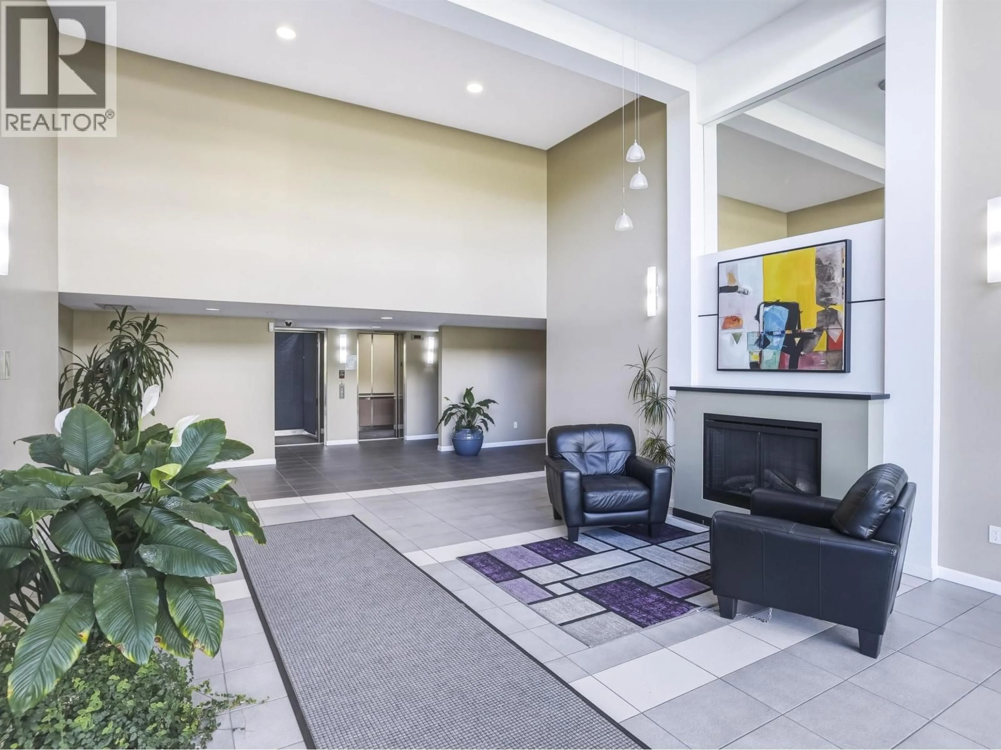Lobby for 402 - 9298 UNIVERSITY CRESCENT, Burnaby British Columbia V5A4X8