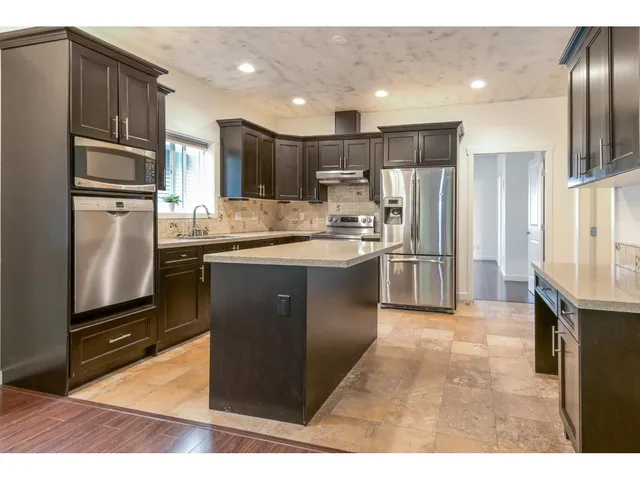34028 WALNUT AVENUE, Abbotsford 5