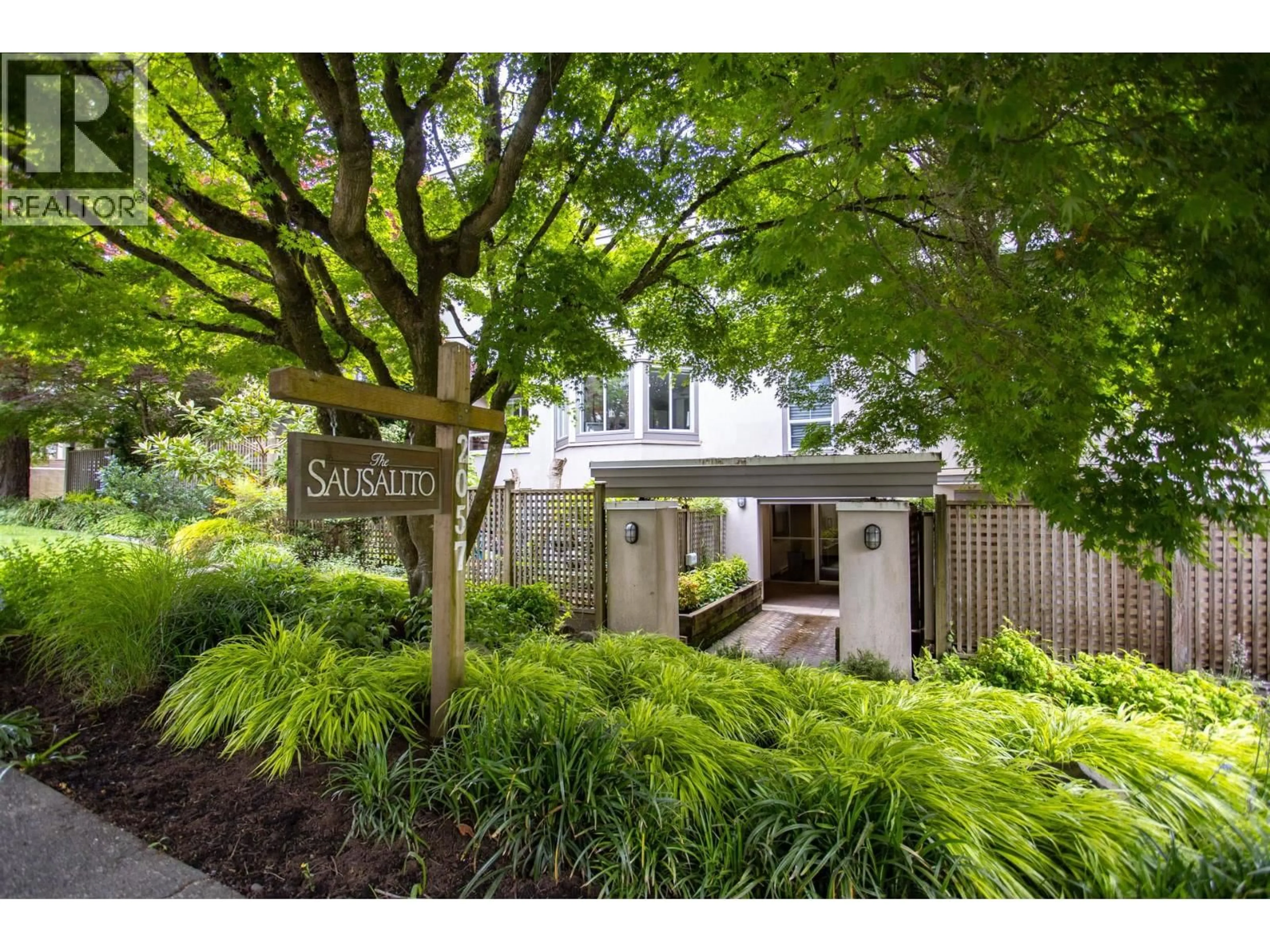 Unknown for 202 - 2057 3RD AVENUE, Vancouver British Columbia V6J1L4