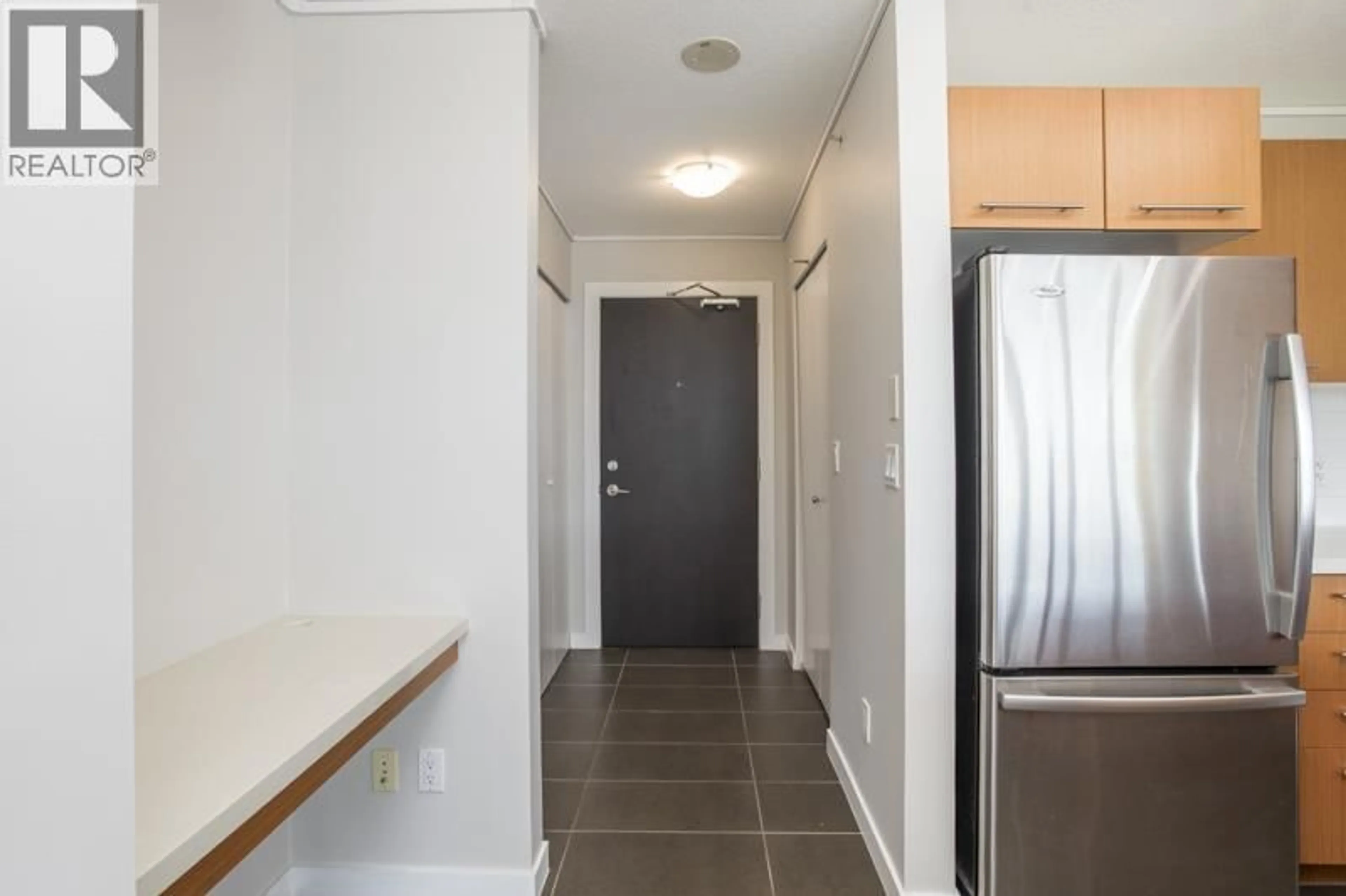 Indoor entryway for 507 - 2133 DOUGLAS ROAD, Burnaby British Columbia V5C0E9
