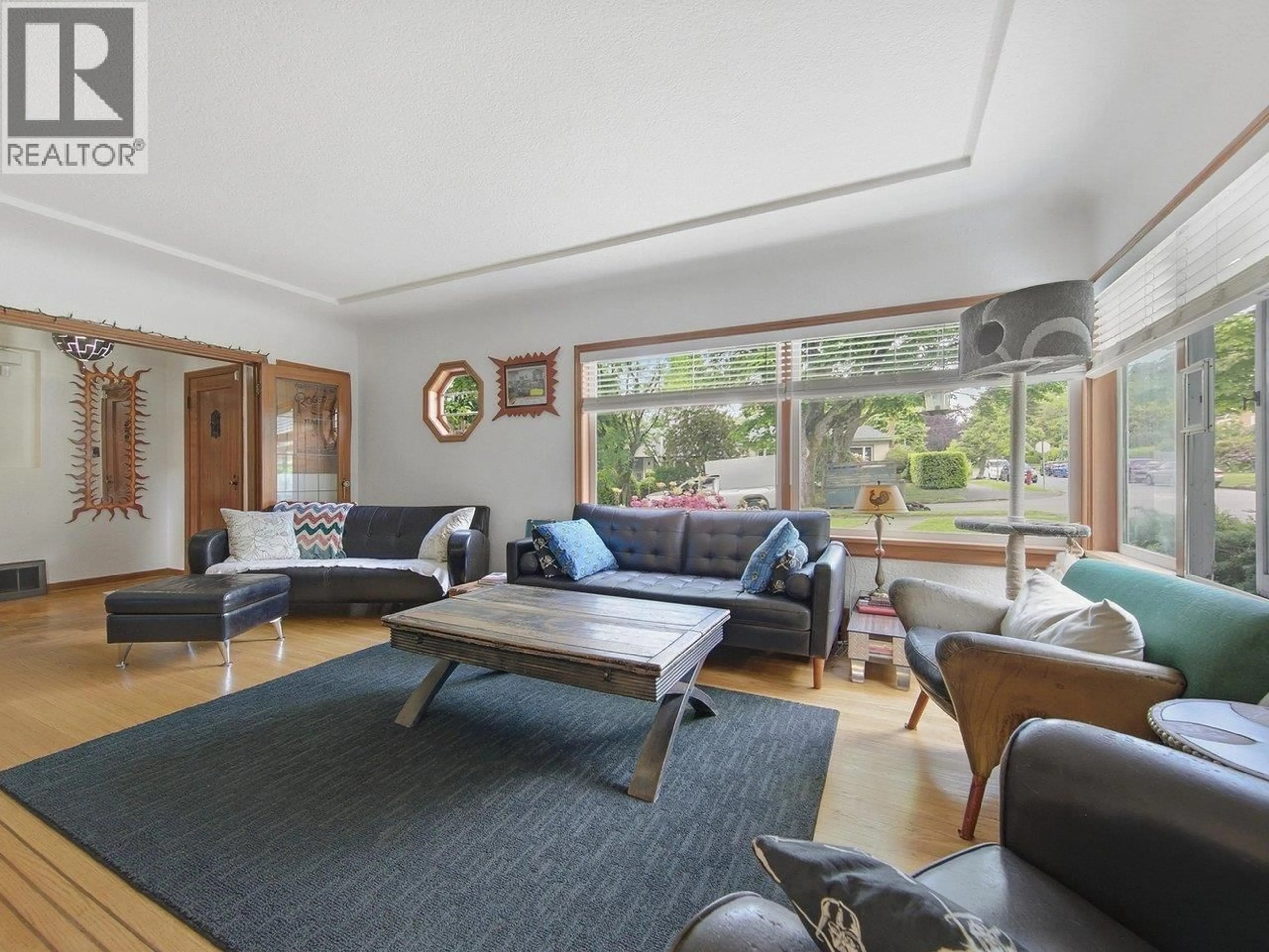 Living room with furniture, unknown for 2506 15TH AVENUE, Vancouver British Columbia V6K2Z4