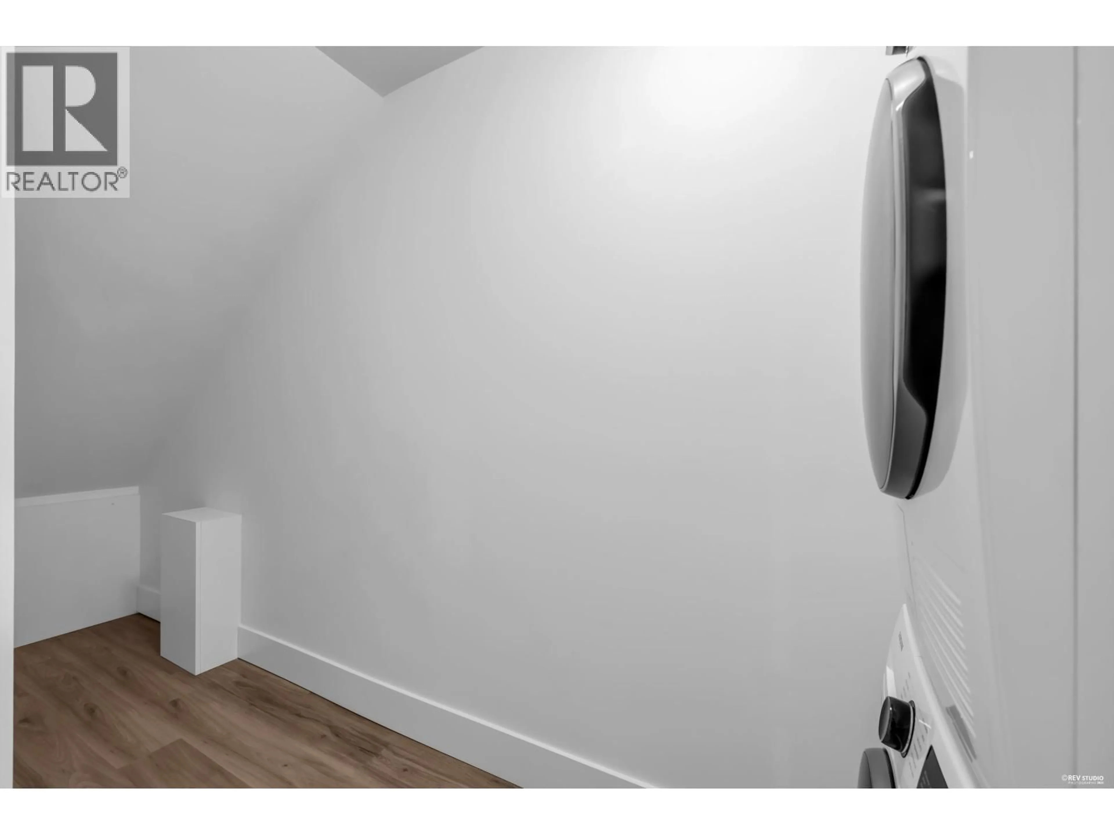 A pic of a room for 104 - 2250 1ST AVENUE, Vancouver British Columbia V5N1B6