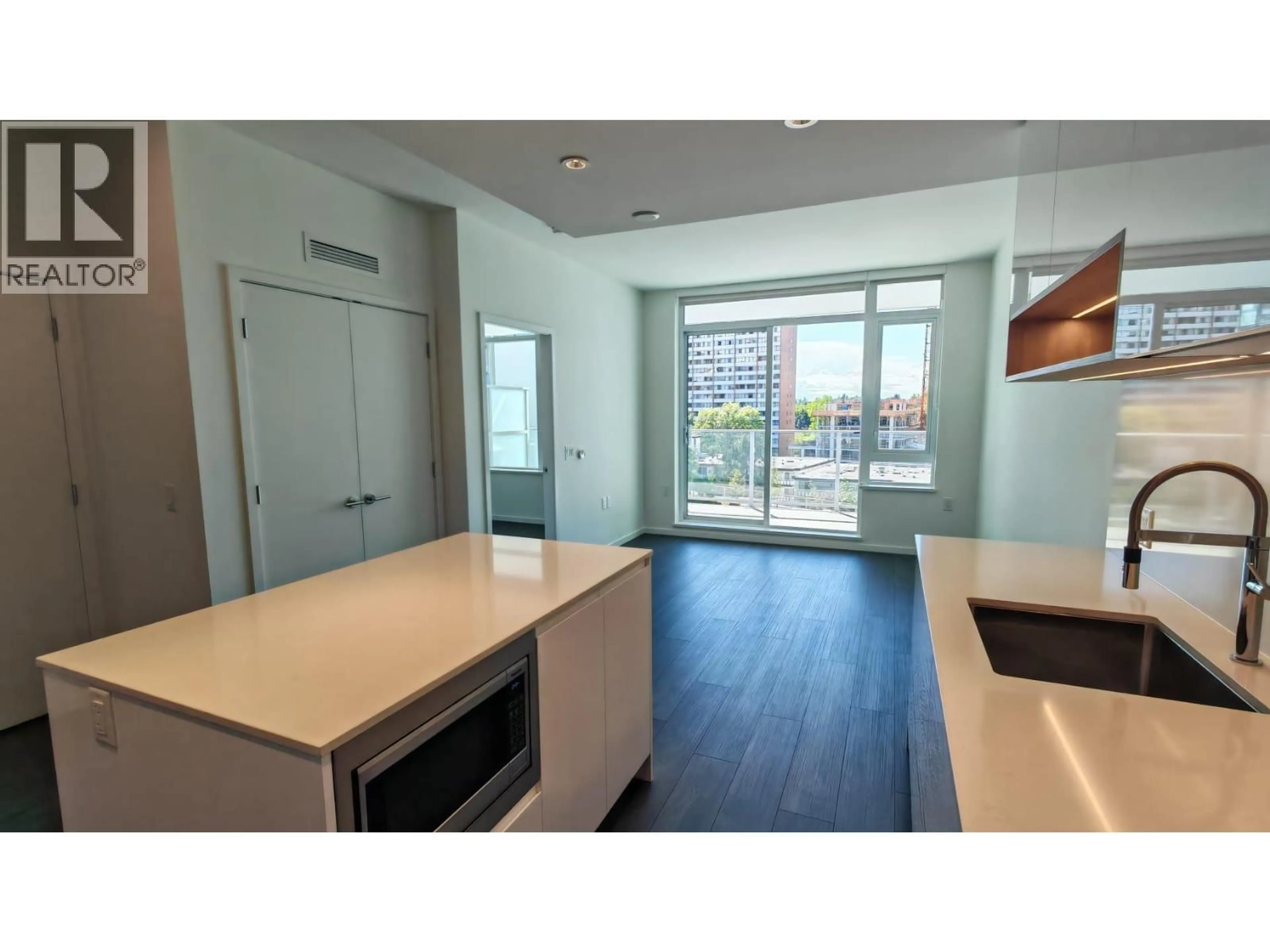 Open concept kitchen, unknown for 606 - 6200 MINORU BOULEVARD, Richmond British Columbia V6Y0M9