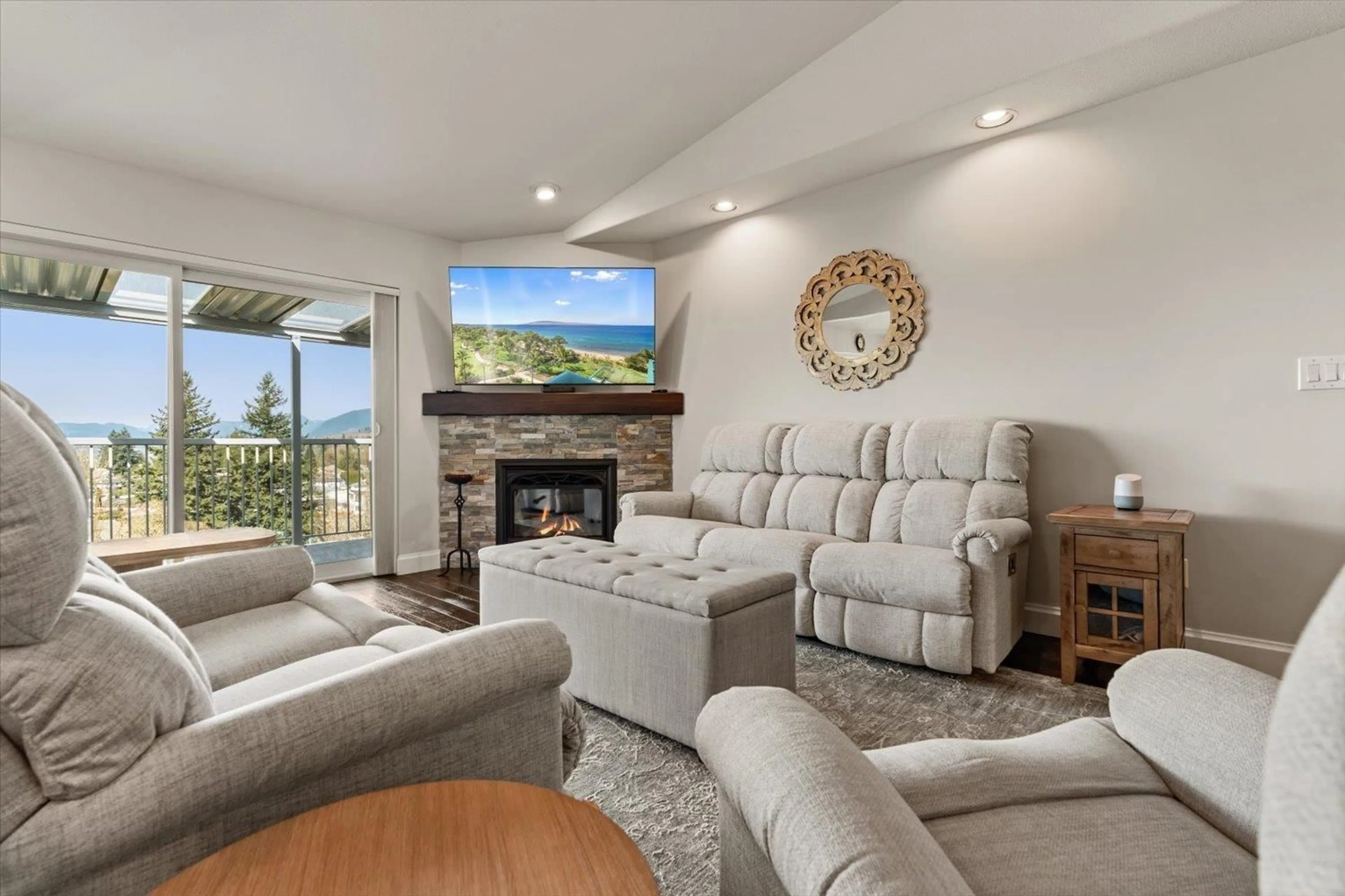 Living room with furniture, unknown for 12 - 35035 MORGAN WAY, Abbotsford British Columbia V2S5T7
