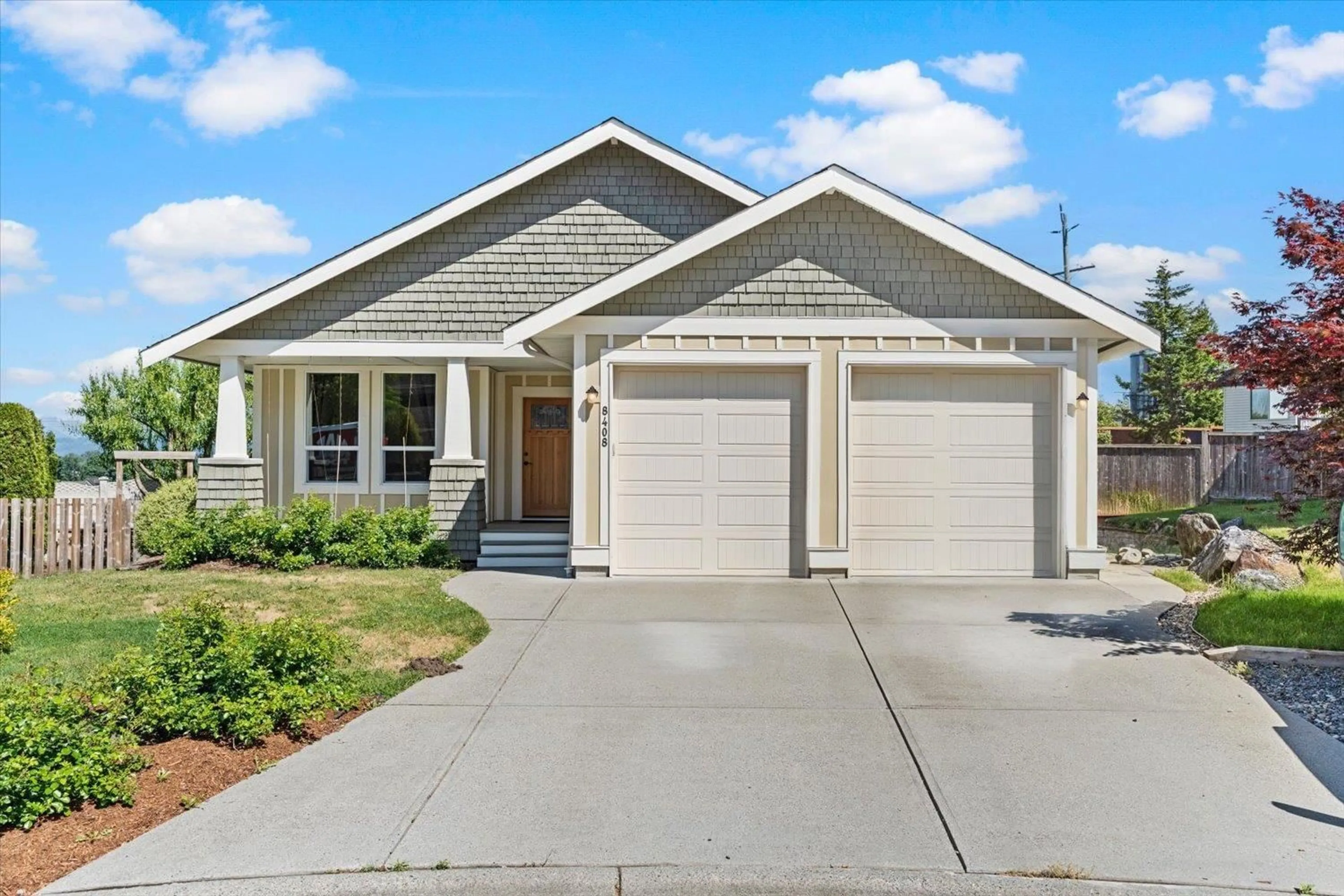 Home with vinyl exterior material, street for 8408 BRADSHAW PLACE, Chilliwack British Columbia V4Z0A7