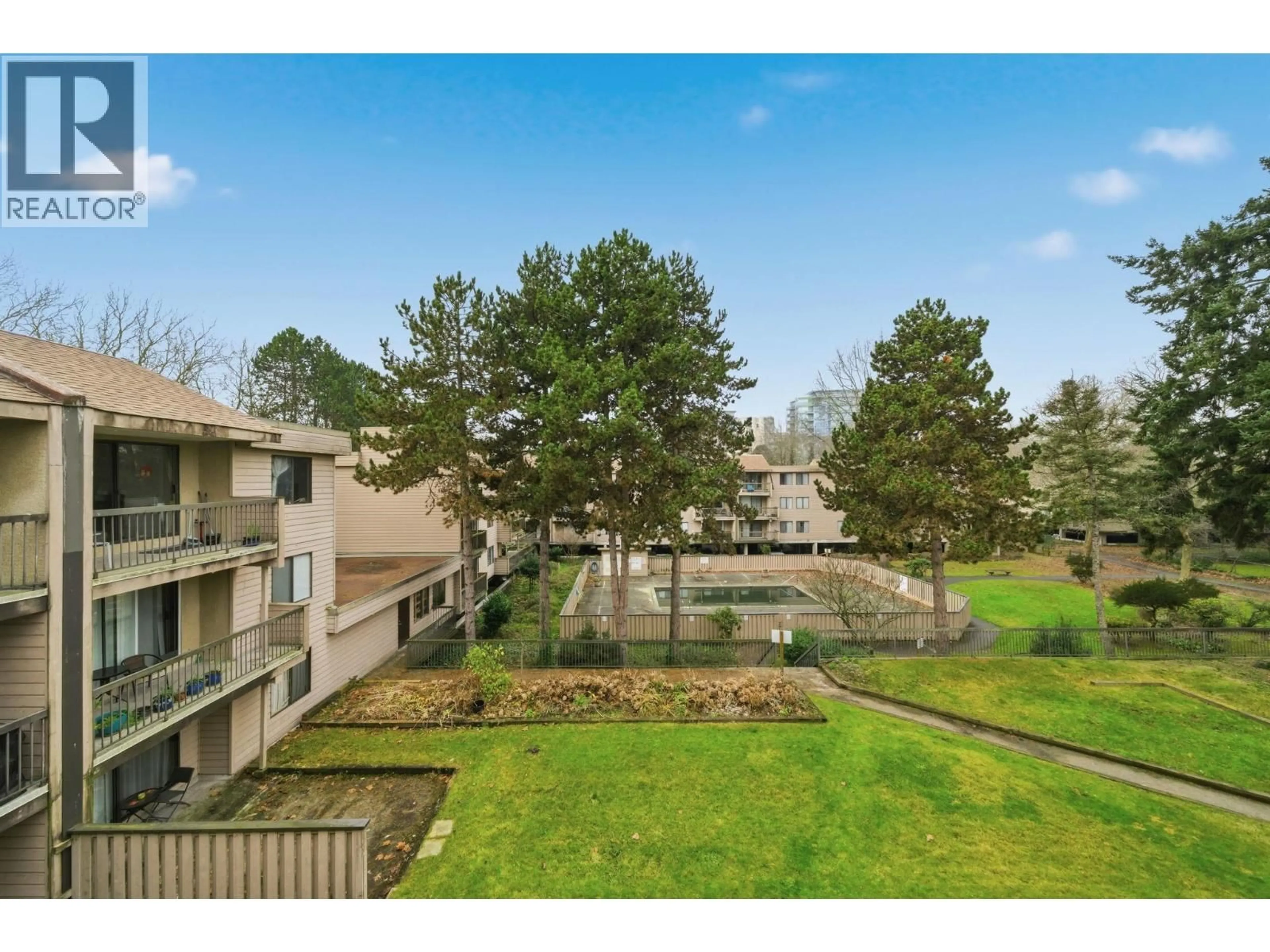 A pic from outside/outdoor area/front of a property/back of a property/a pic from drone, mountain view for 310 - 8511 ACKROYD ROAD, Richmond British Columbia V6X3E7