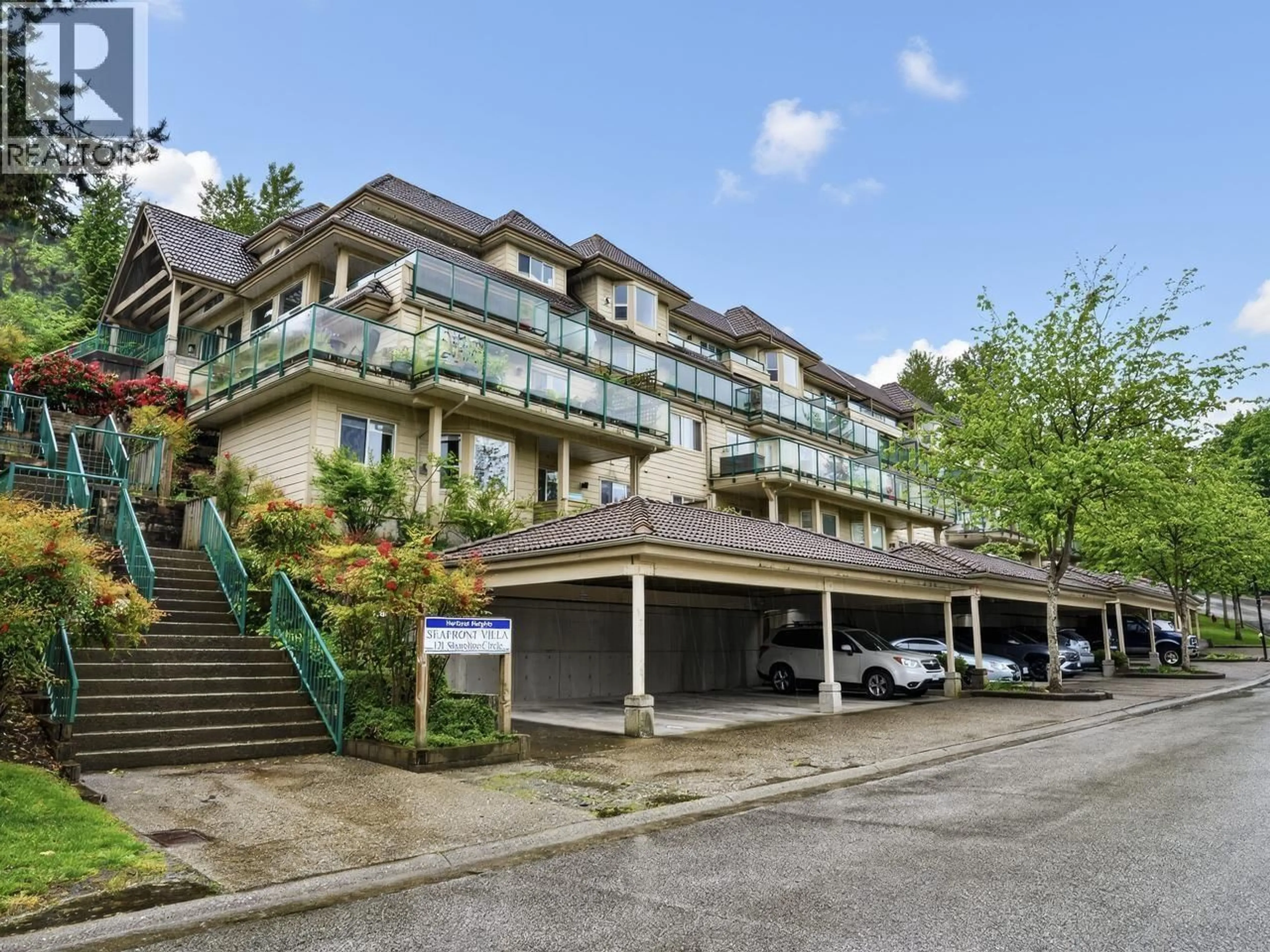 Patio, unknown for 312 - 121 SHORELINE CIRCLE, Port Moody British Columbia V3H5G2