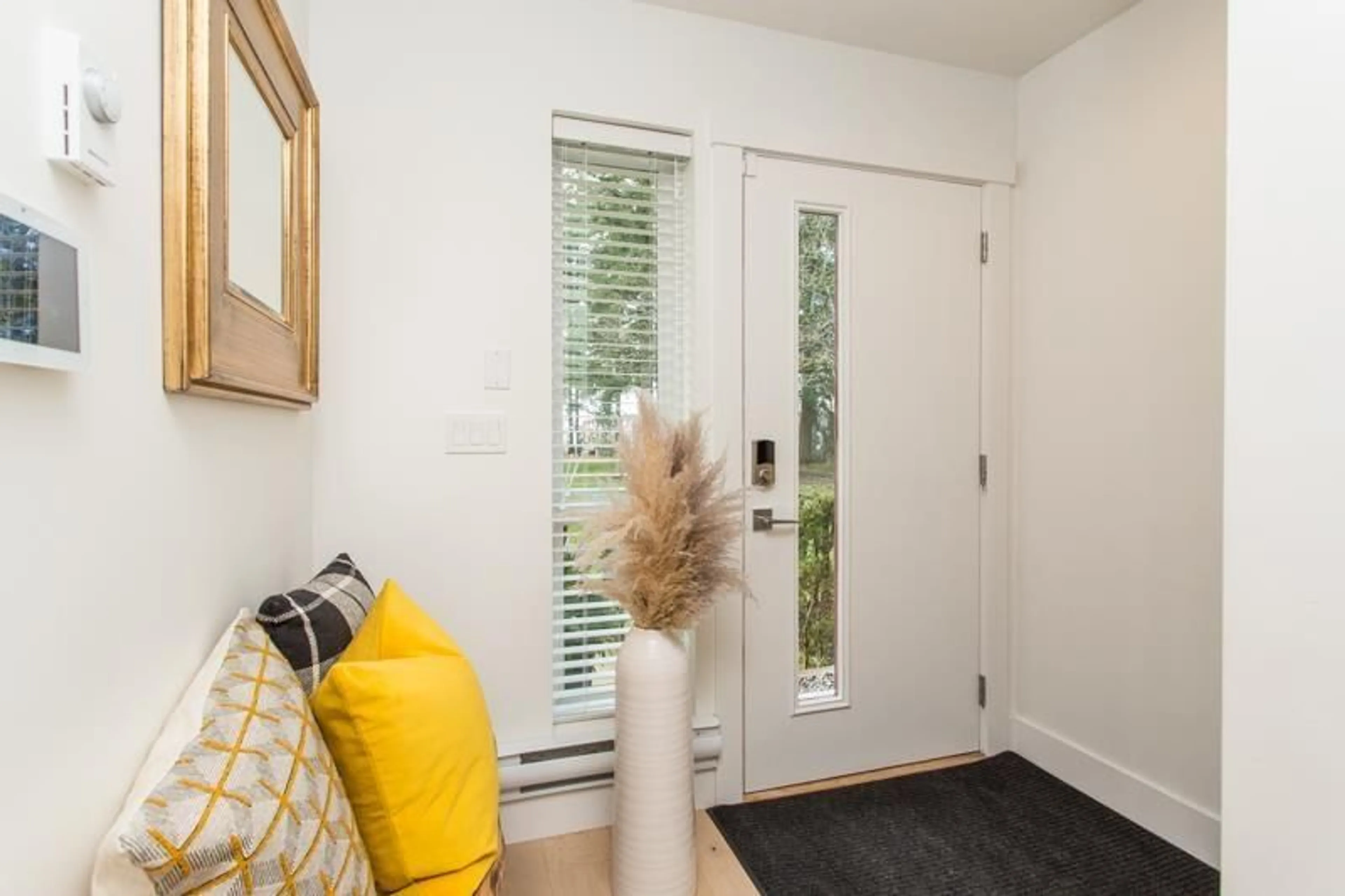 Indoor entryway for 36 - 16760 25 AVENUE, Surrey British Columbia V3Z0W4