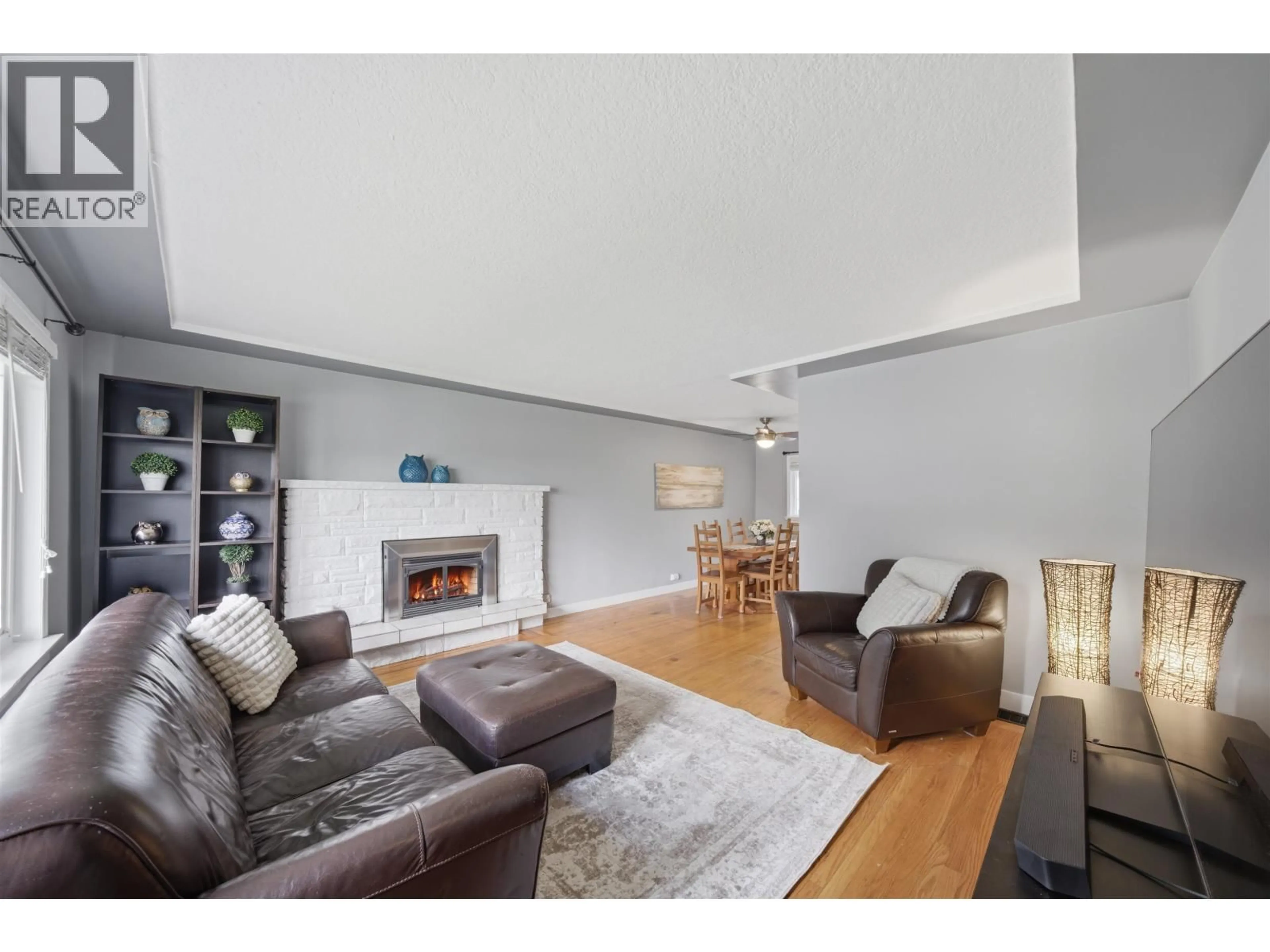 Living room with furniture, wood/laminate floor for 1315 EIGHTH AVENUE, New Westminster British Columbia V3M2S2