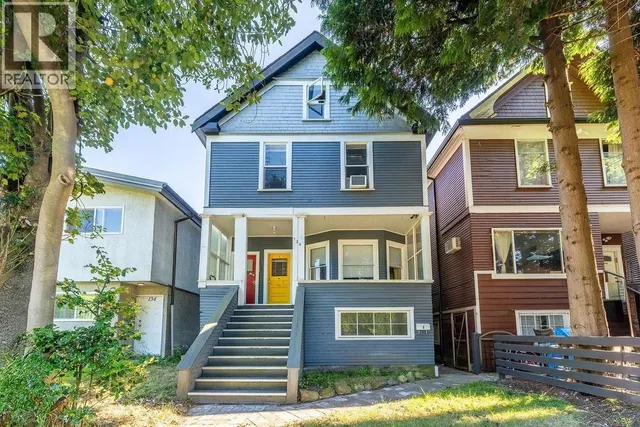 136 12TH AVENUE, Vancouver 4