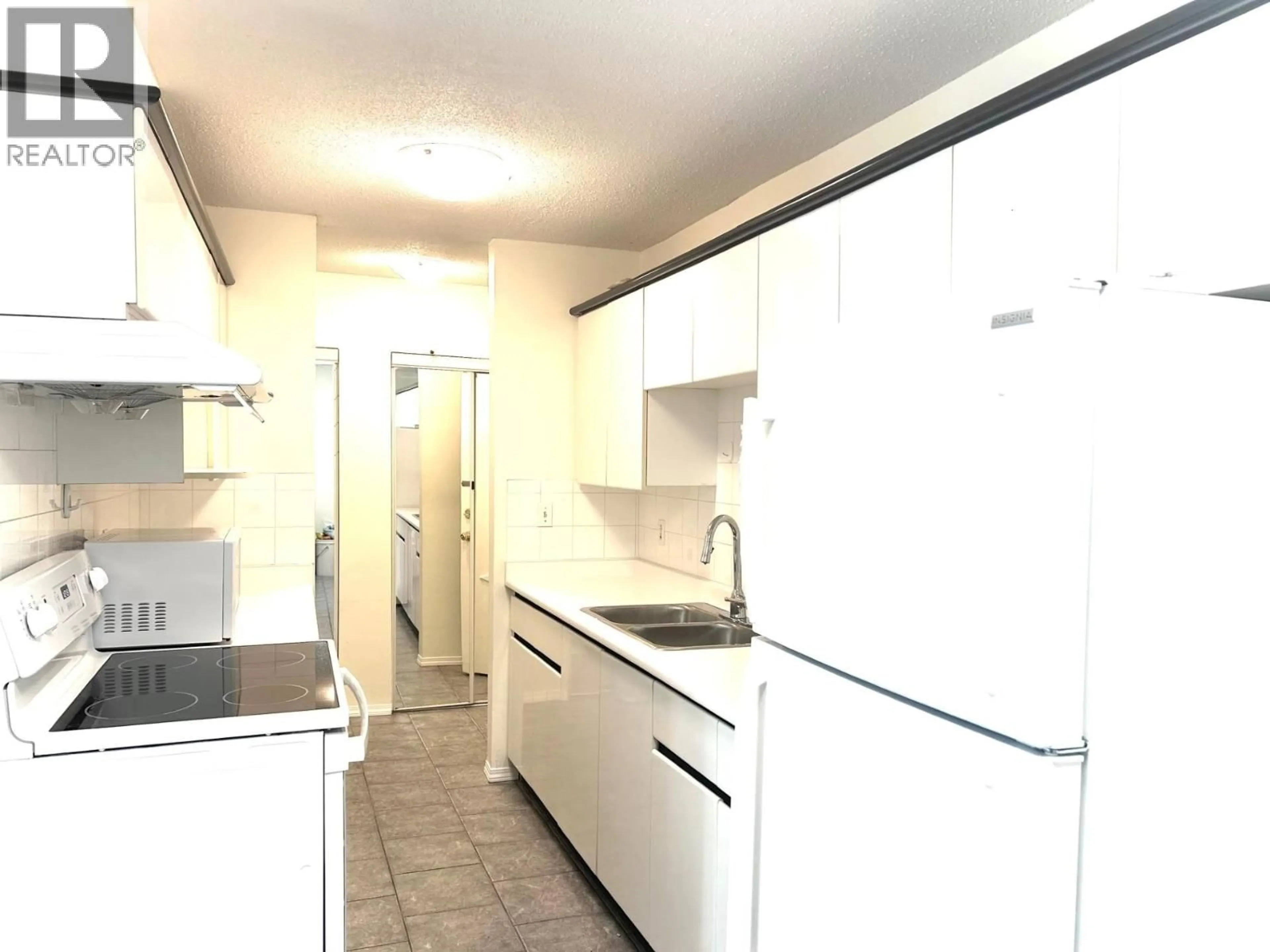 Standard kitchen, unknown for 110 - 6420 BUSWELL STREET, Richmond British Columbia V6Y2G3