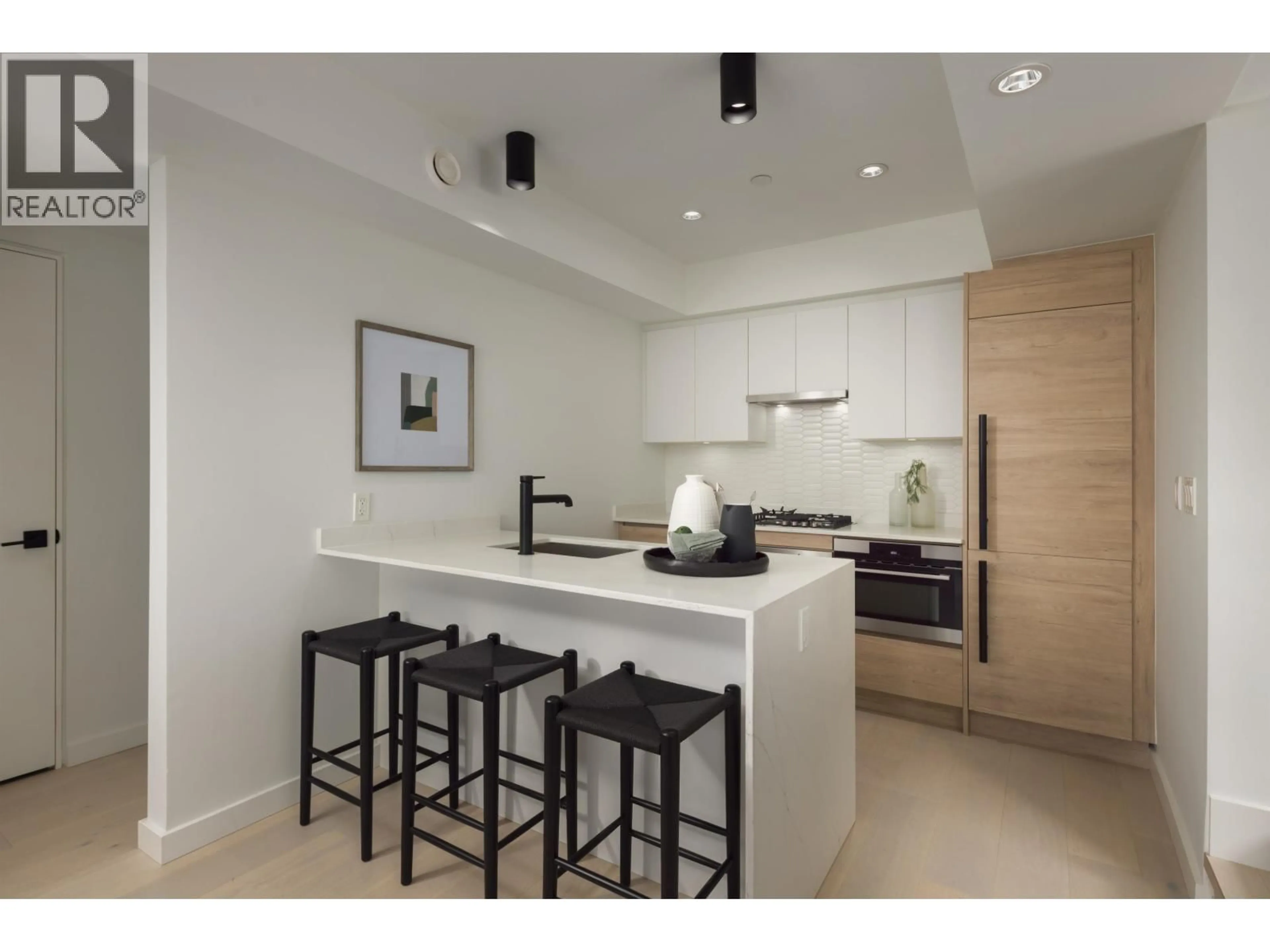 Unknown for 529 6TH AVENUE, Vancouver British Columbia V5T1K9