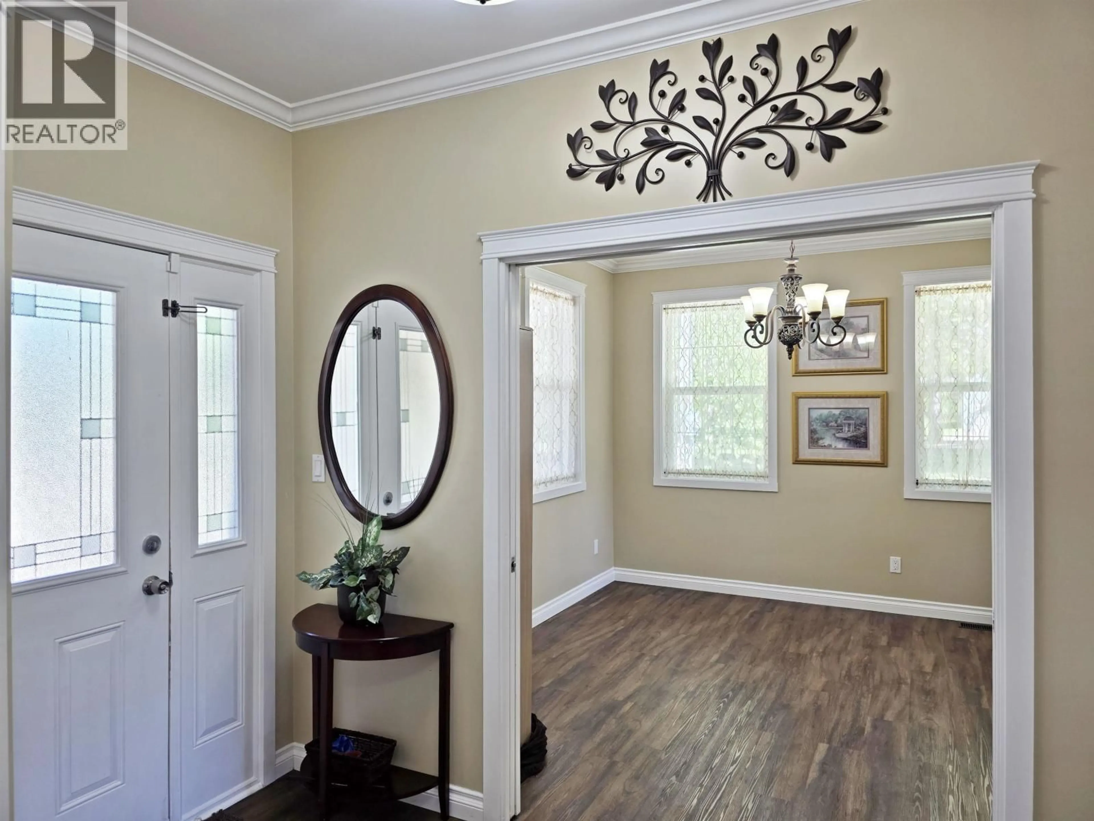 Indoor entryway for 1711 MAPLE DRIVE, Quesnel British Columbia V2J4A5