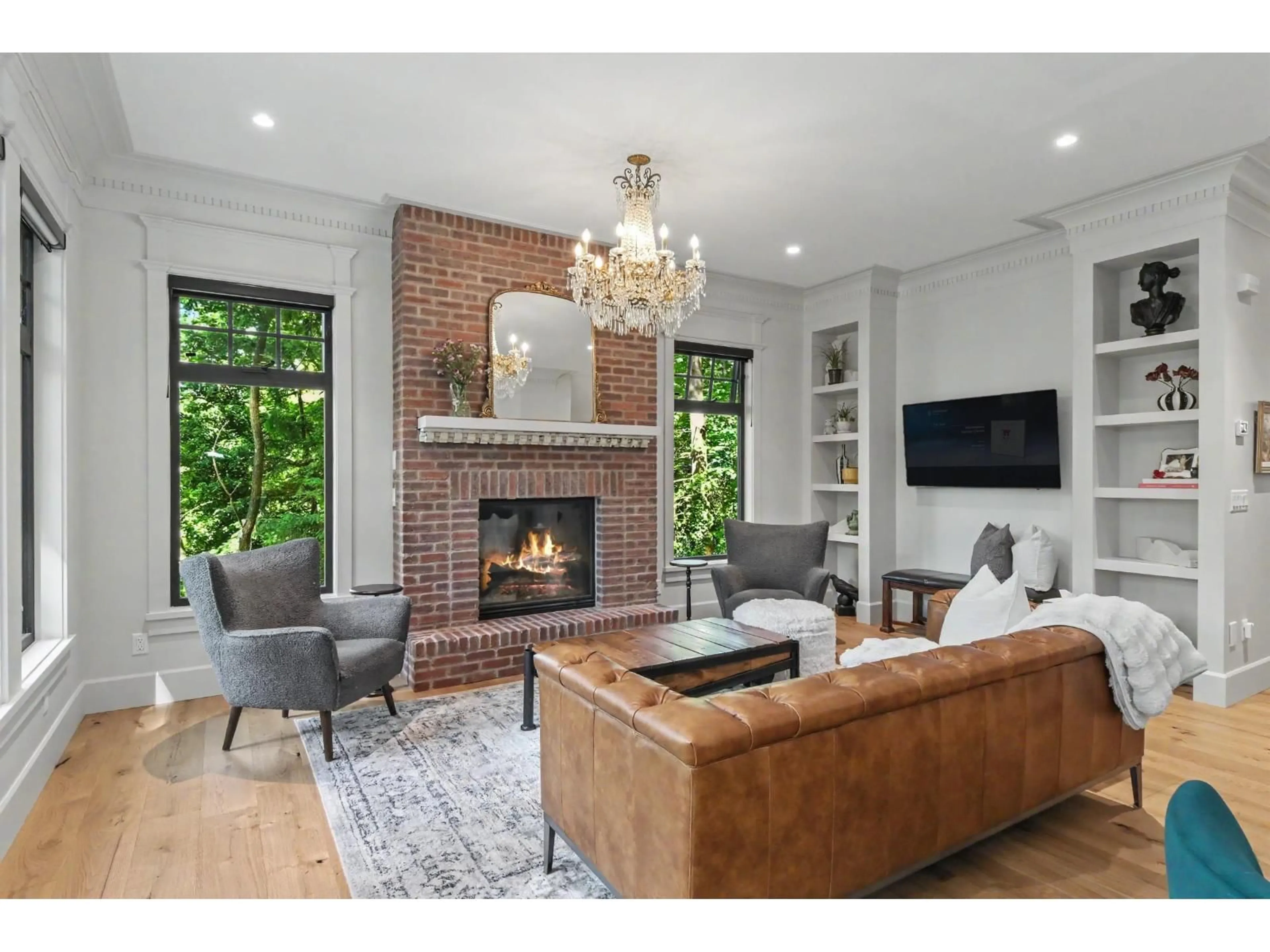 Living room with furniture, unknown for 19682 44 AVENUE, Langley British Columbia V3A3E1