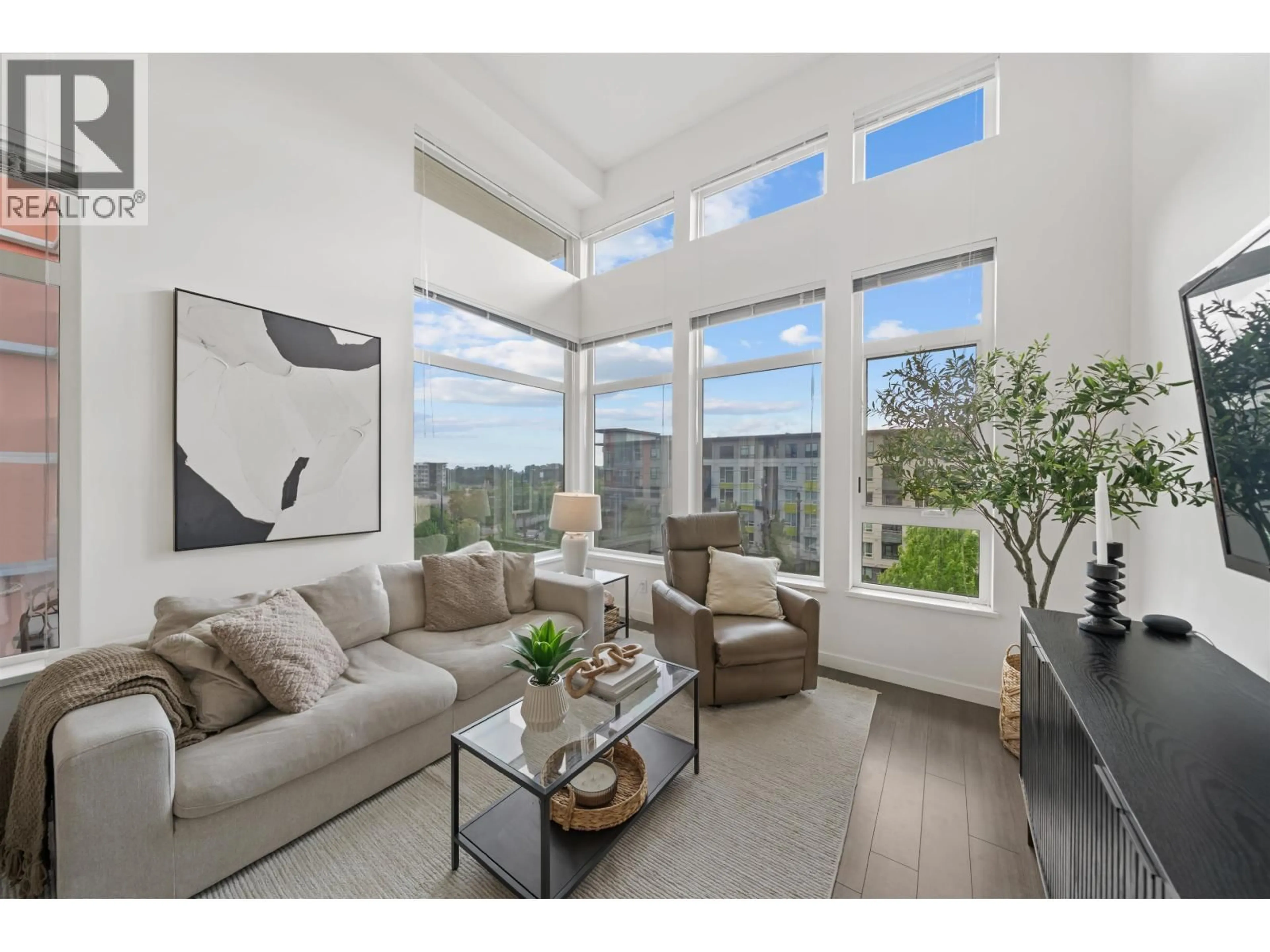 Living room with furniture, unknown for 502 - 3263 PIERVIEW CRESCENT, Vancouver British Columbia V5S0C3