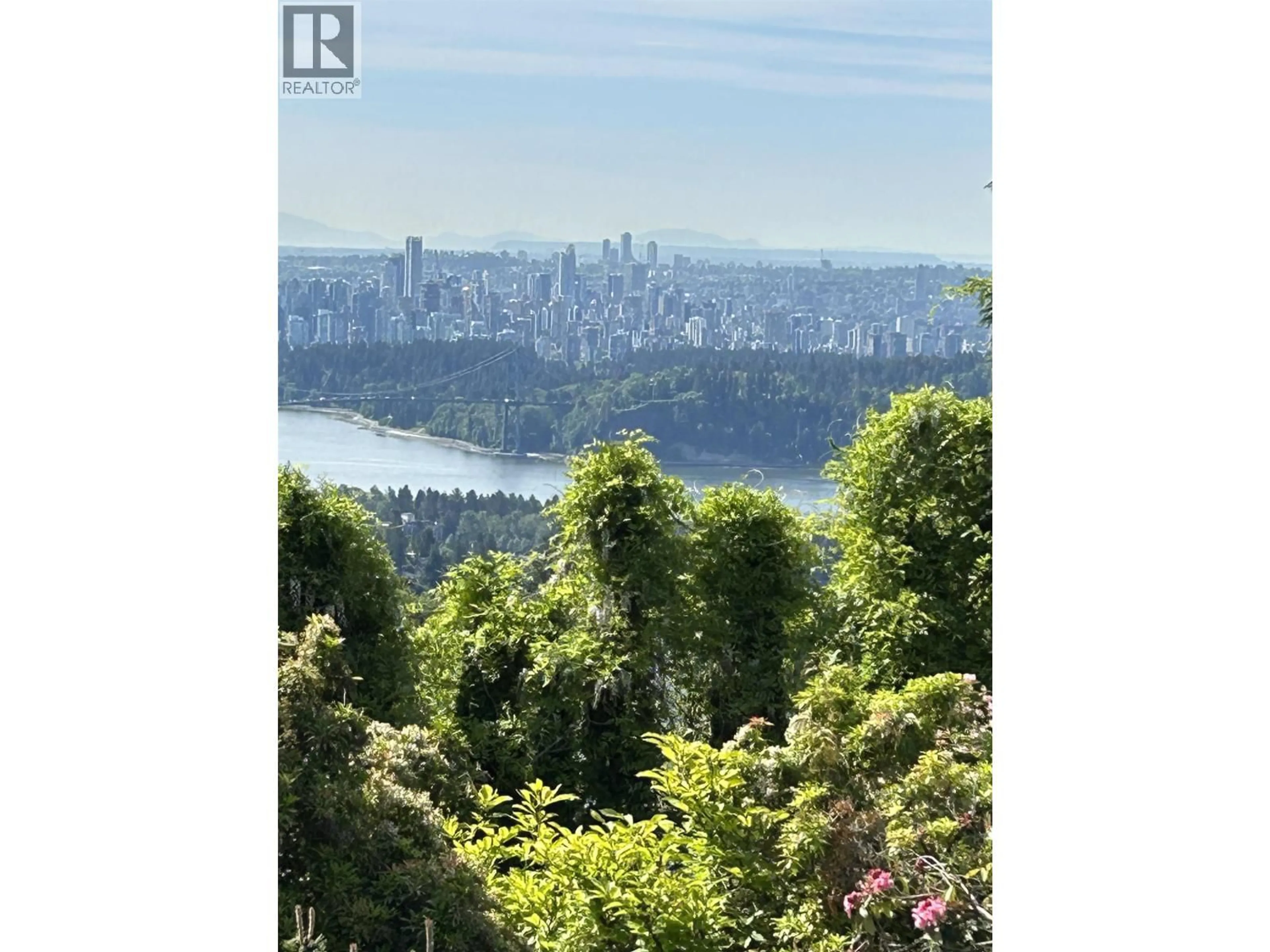 Blurry image for 1378 CHARTWELL DRIVE, West Vancouver British Columbia V7S2R5