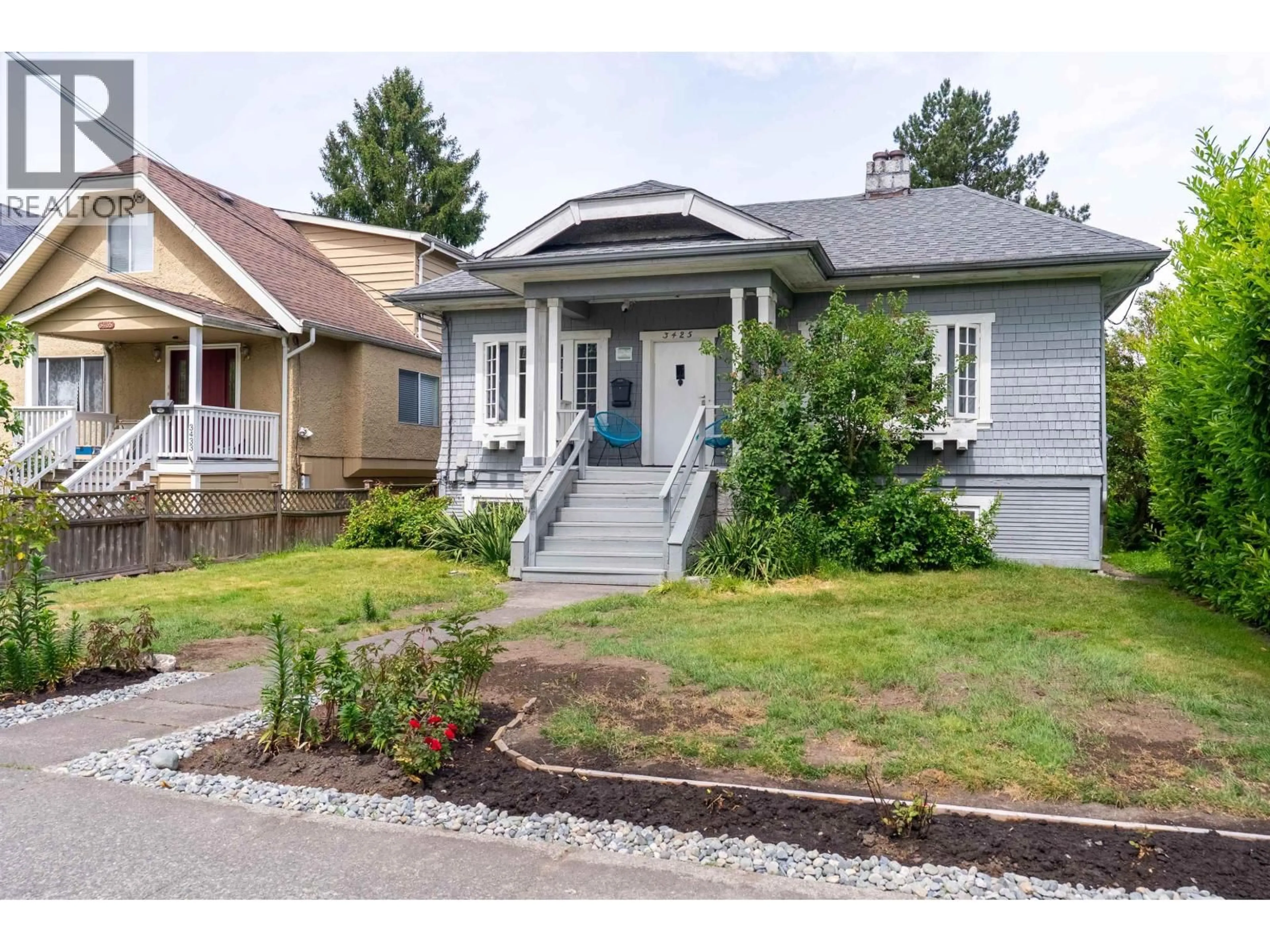 Home with vinyl exterior material, street for 3425 8TH AVENUE, Vancouver British Columbia V6R1Y6