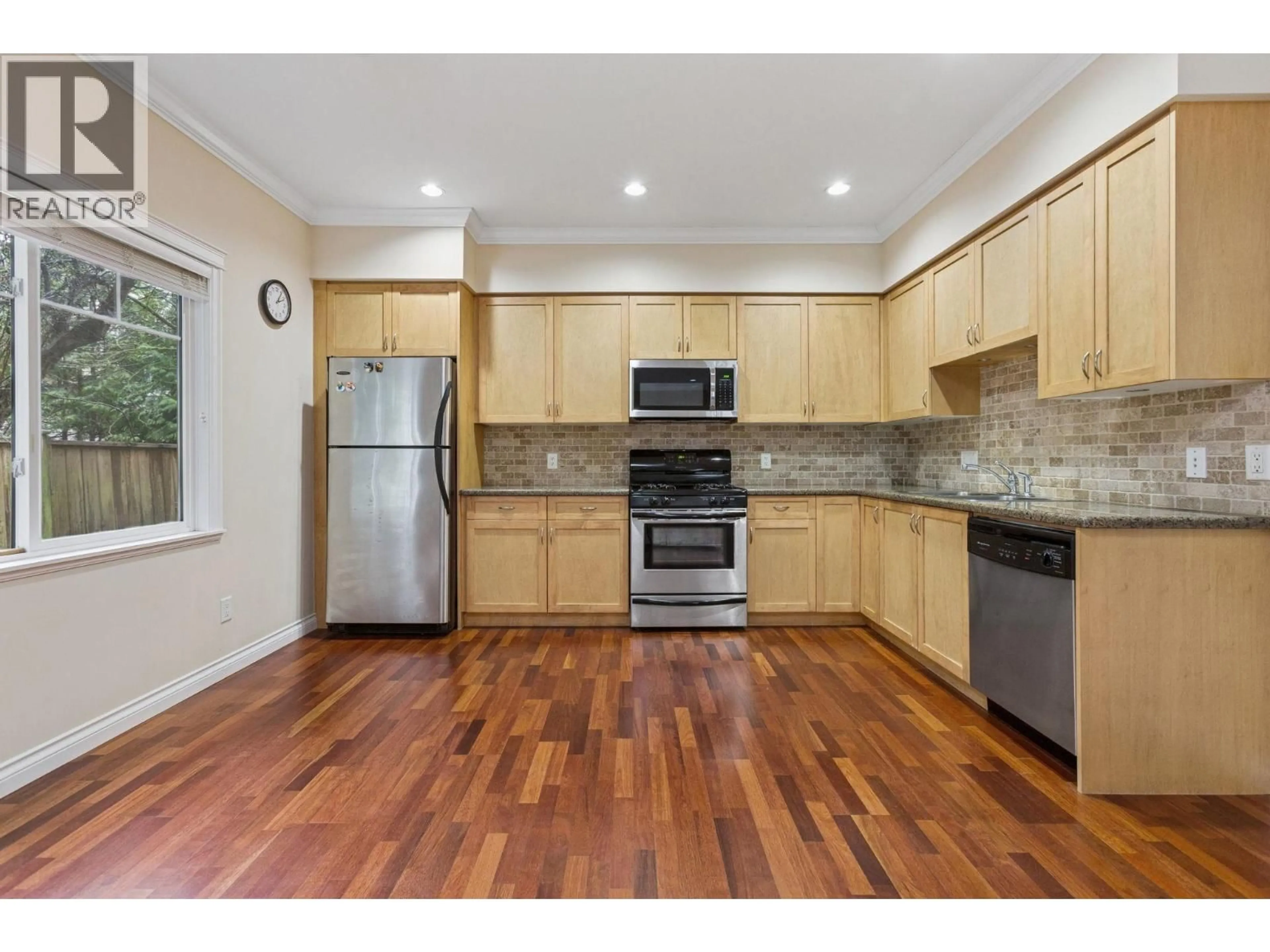 Standard kitchen, wood/laminate floor for 19 - 7331 NO. 4 ROAD, Richmond British Columbia V6Y2T4