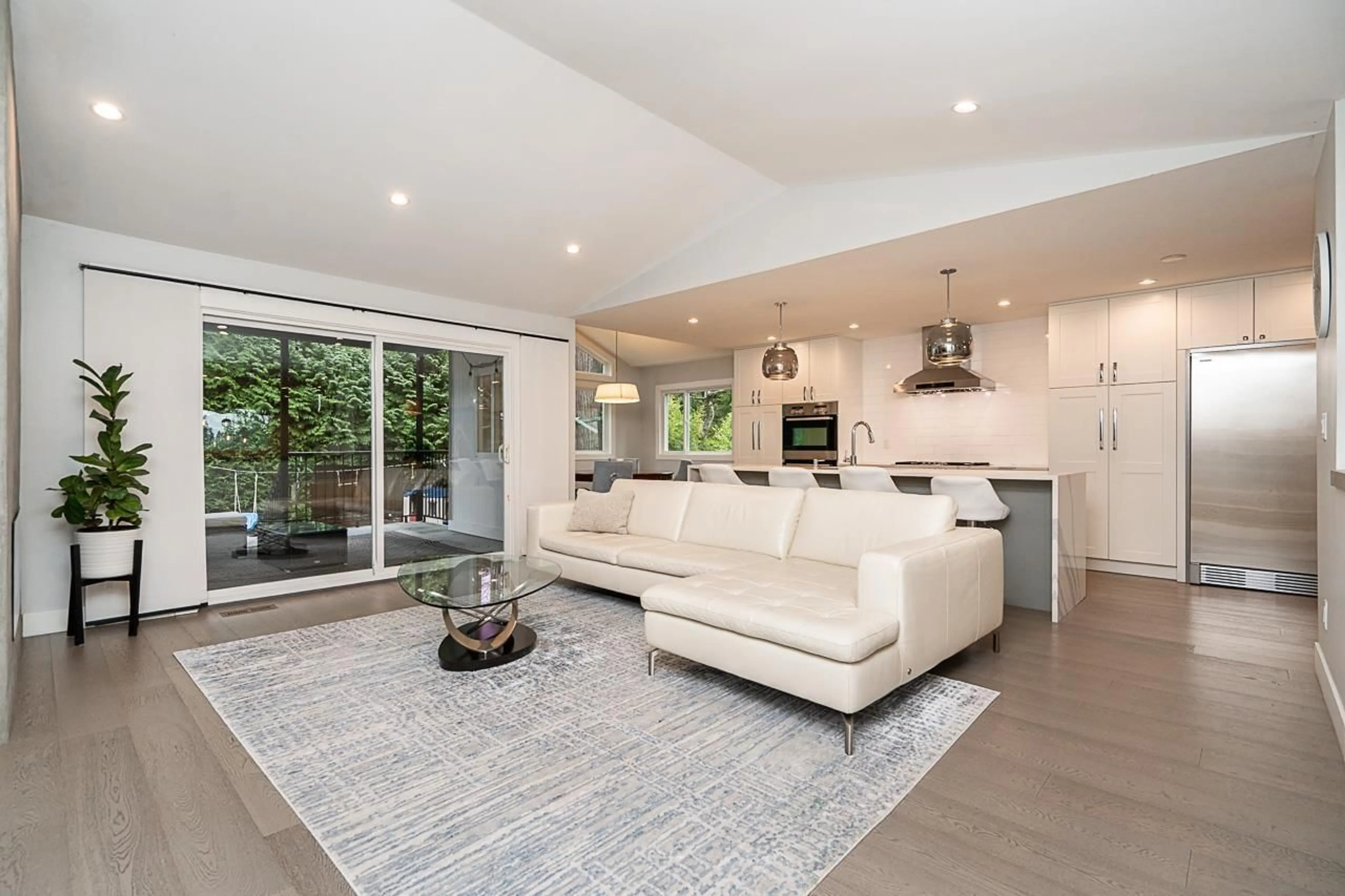 Living room with furniture, unknown for 2140 127A STREET, Surrey British Columbia V4A3S9