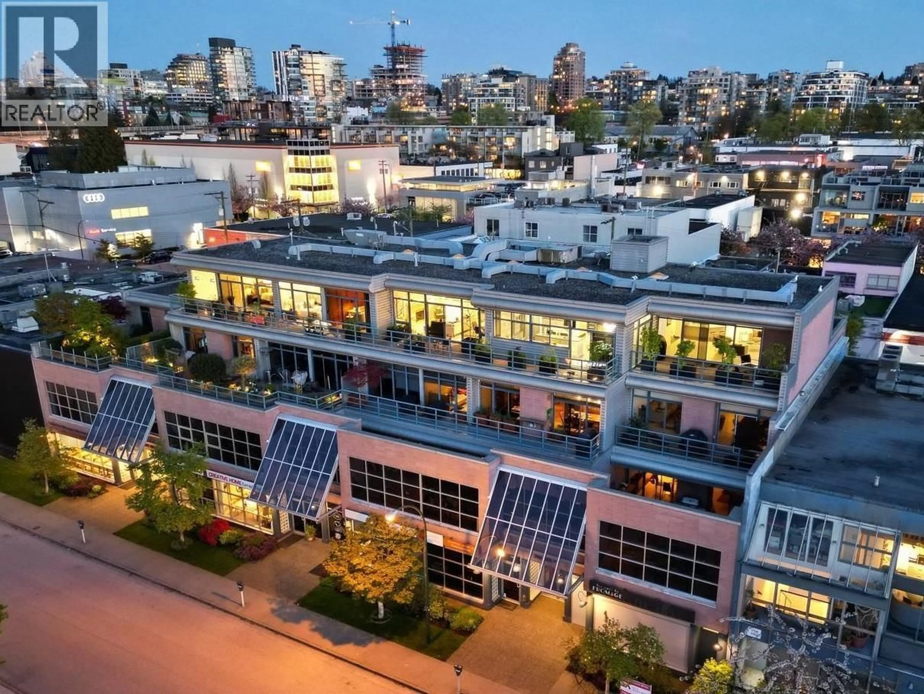 A pic from outside/outdoor area/front of a property/back of a property/a pic from drone, city buildings view from balcony for 202 - 1750 2ND AVENUE, Vancouver British Columbia V6J1H6