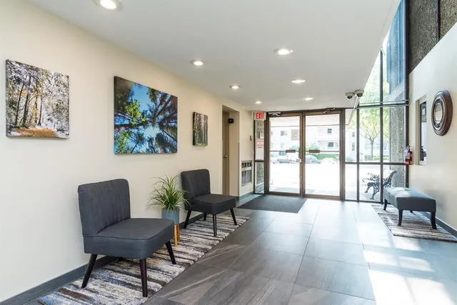 401 - 9682 134 STREET, Surrey 3