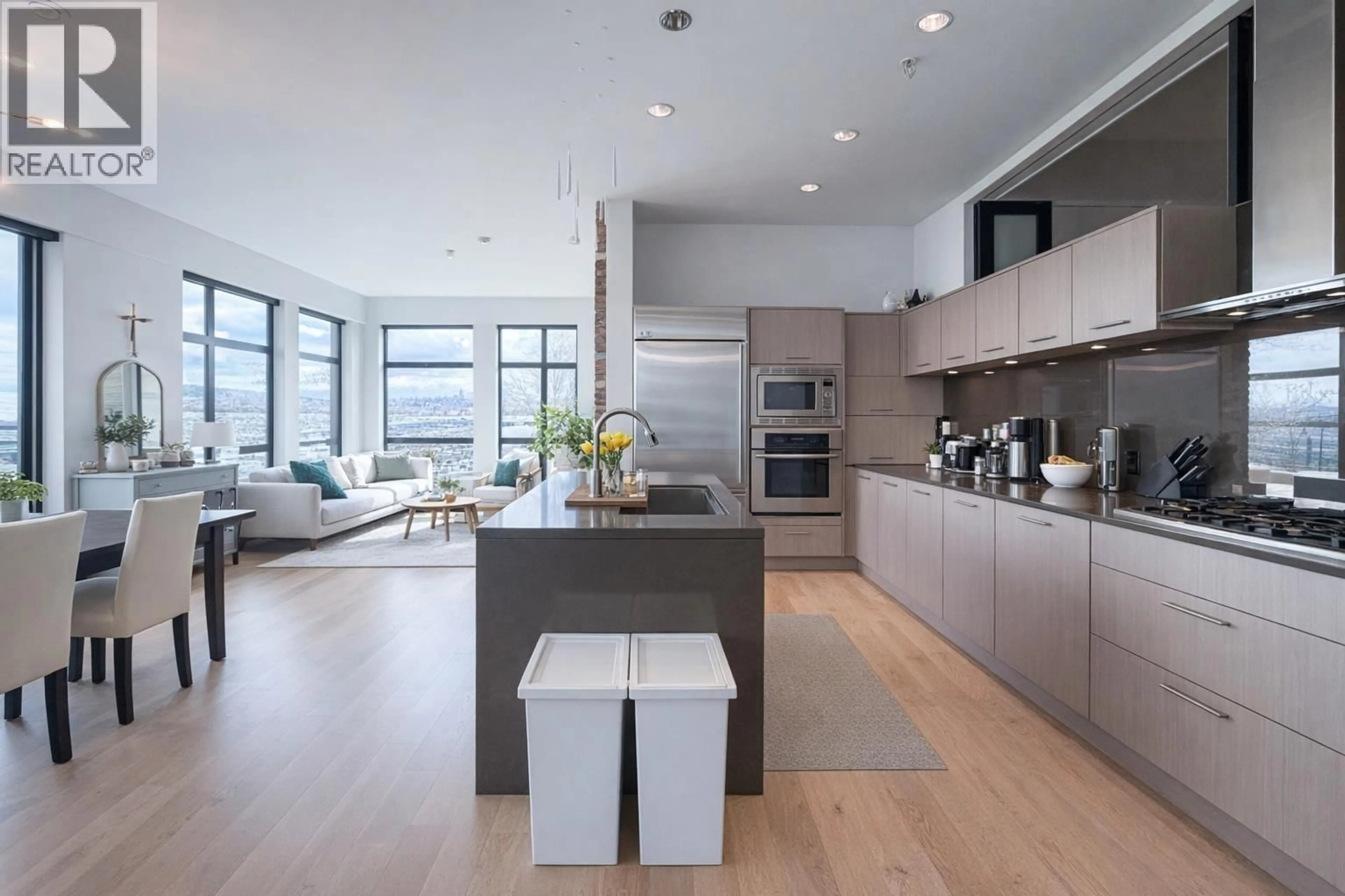 Open concept kitchen, unknown for 206 - 220 SALTER STREET, New Westminster British Columbia V3M0H4