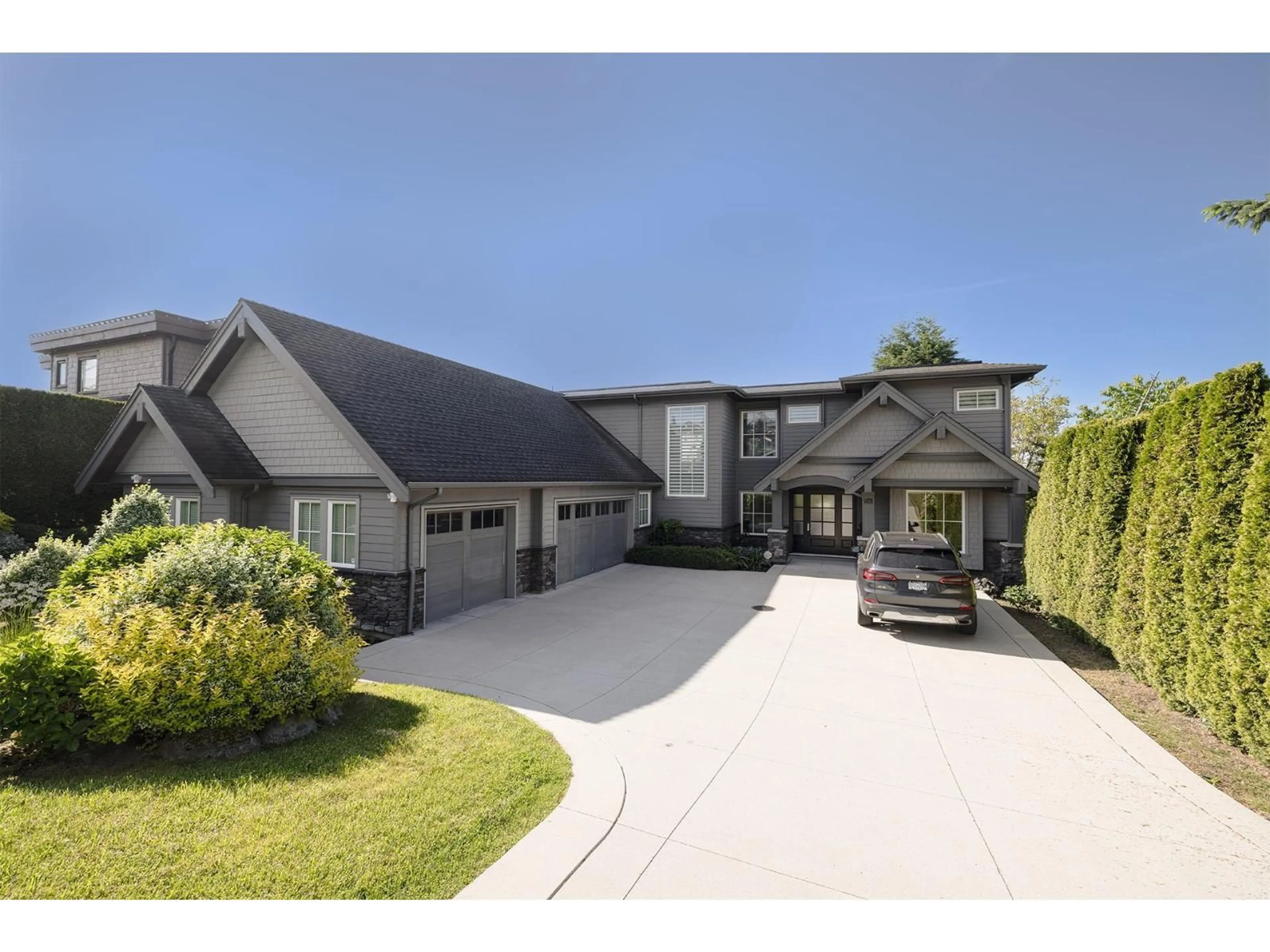 A pic from outside/outdoor area/front of a property/back of a property/a pic from drone, street for 14378 BLACKBURN AVENUE, White Rock British Columbia V4B3A1