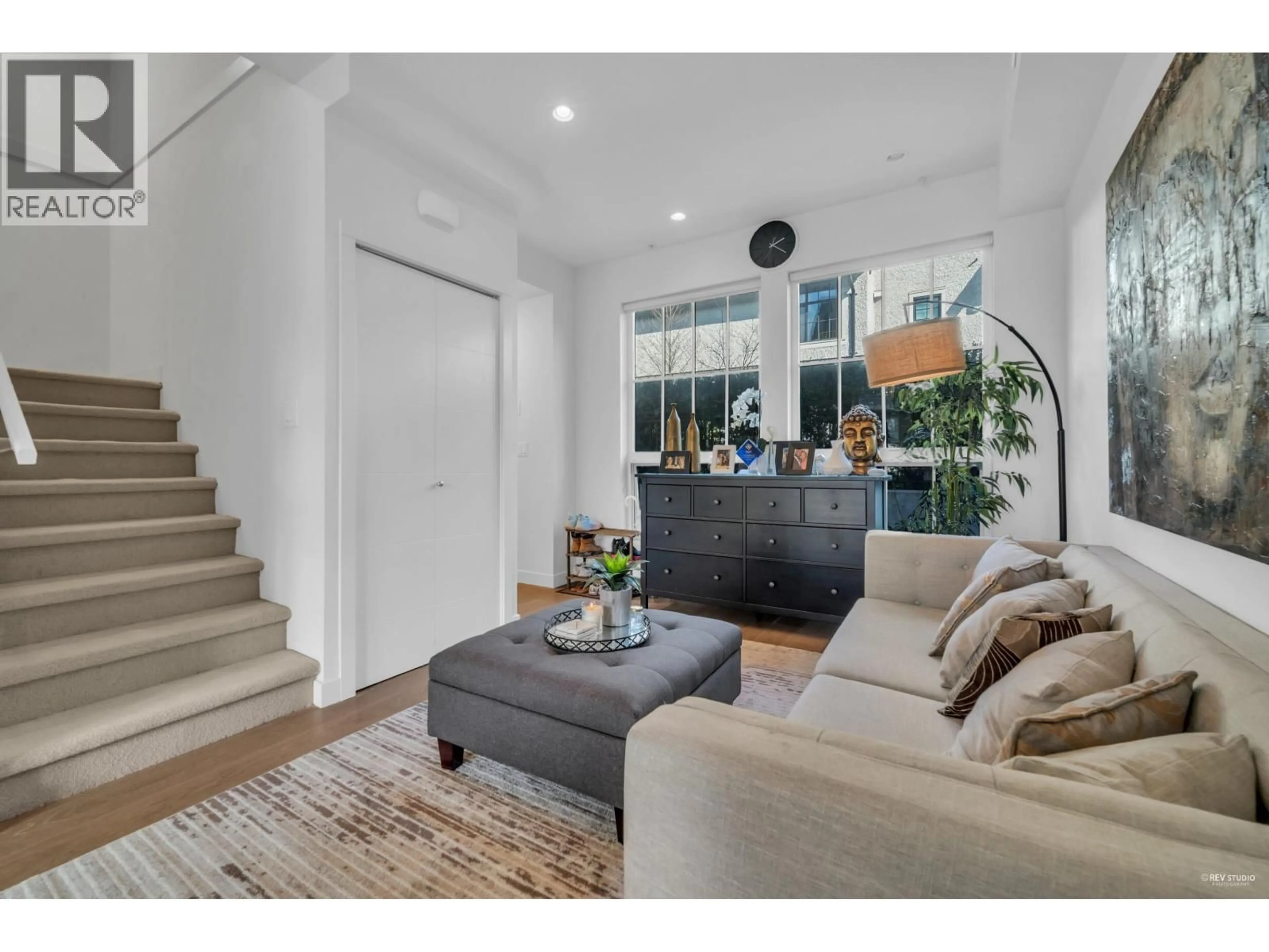 Living room with furniture, unknown for 7901 OAK STREET, Vancouver British Columbia V6P4A6