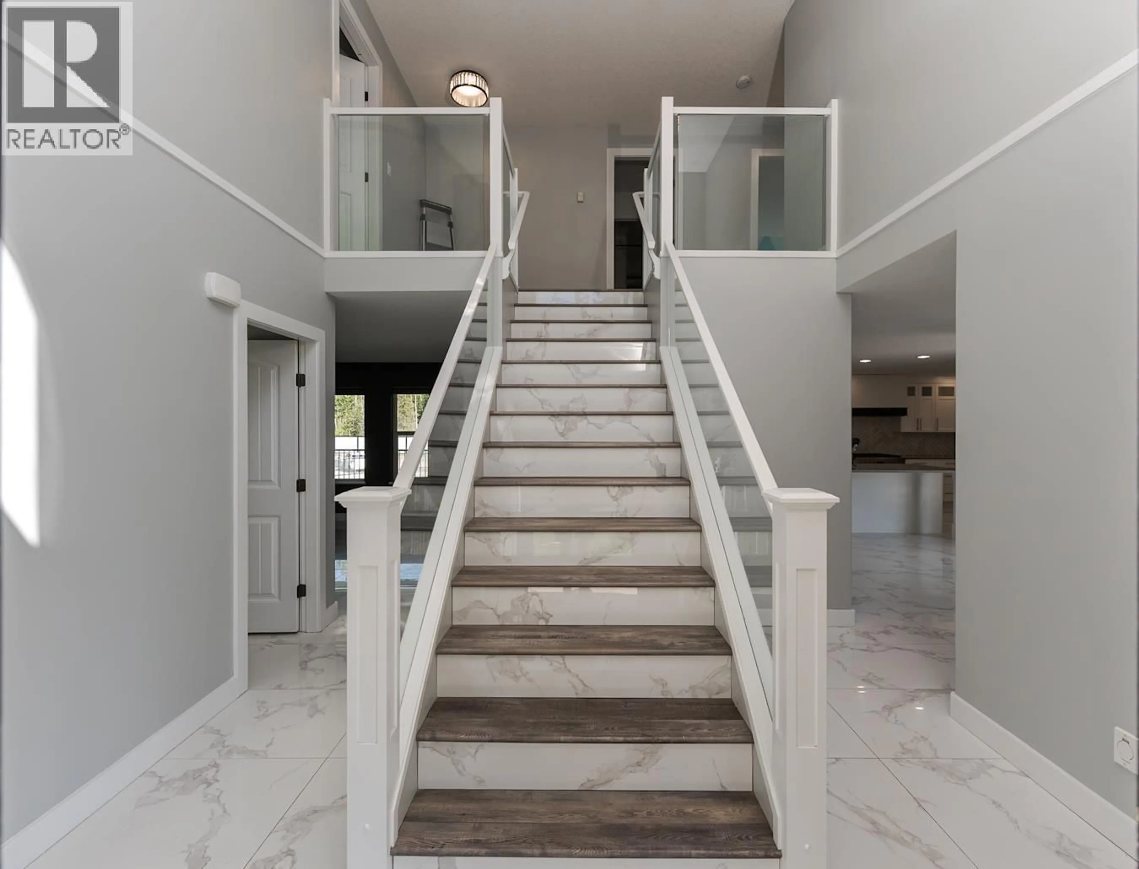 Stairs for 7825 BEAVER ROAD, Prince George British Columbia V2N6E6