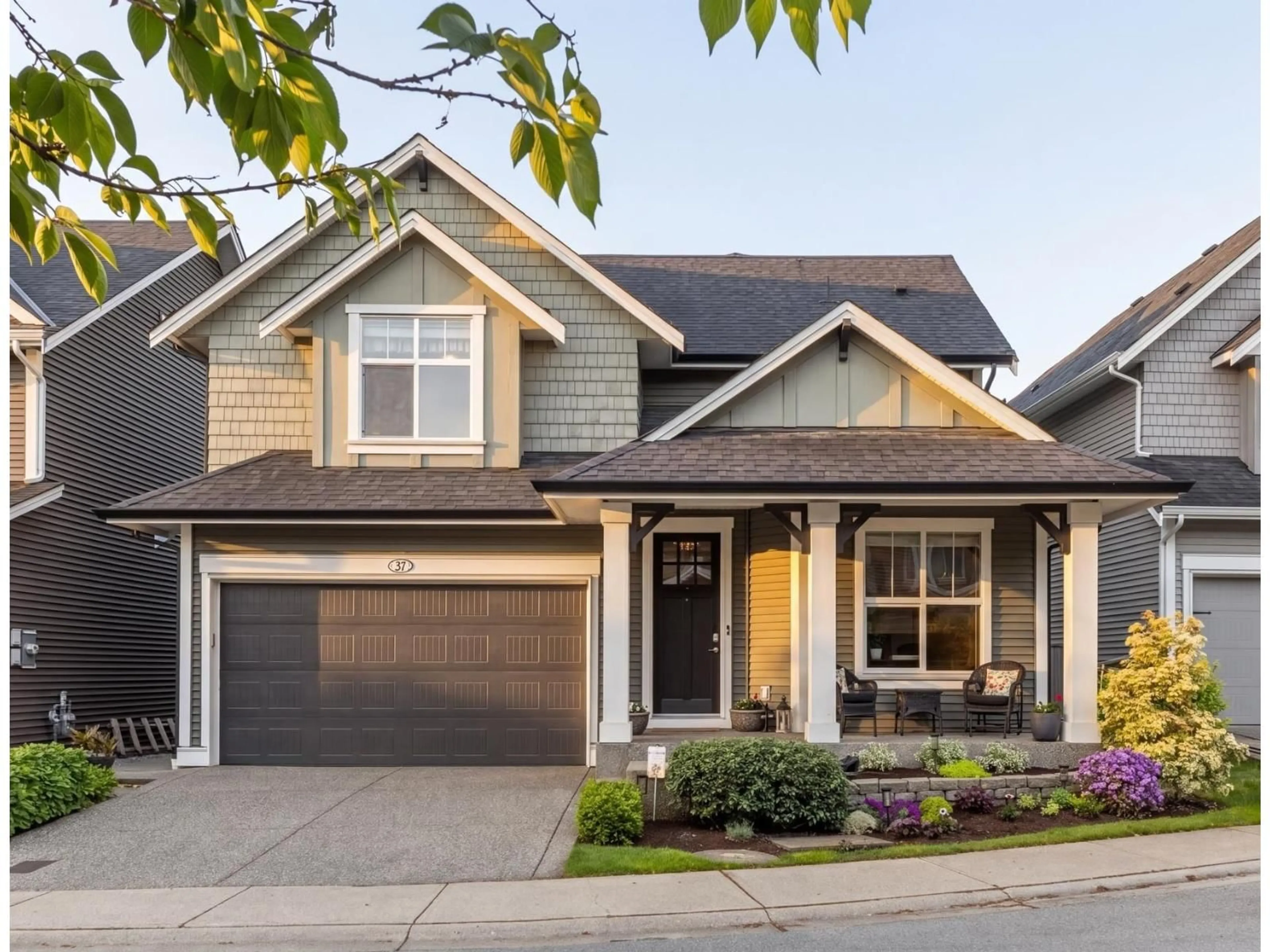 Home with vinyl exterior material, street for 33 - 7891 211 STREET, Langley British Columbia V2Y0L5