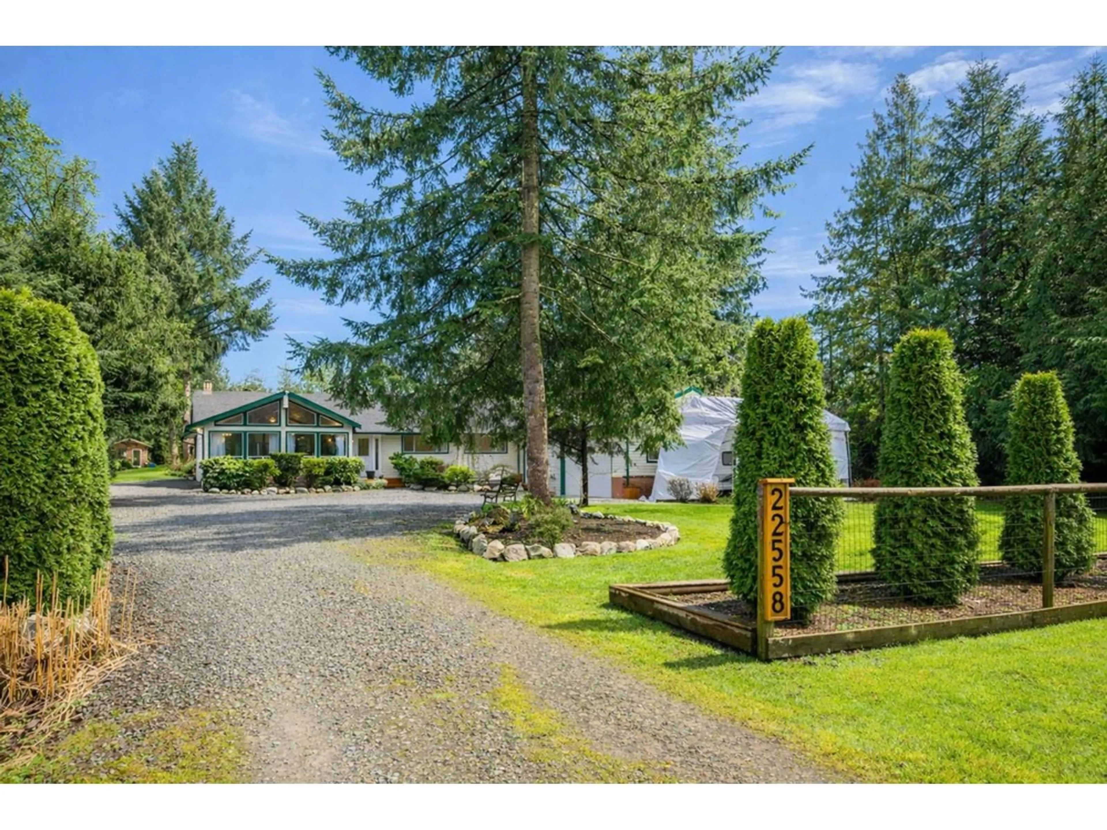 A pic from outside/outdoor area/front of a property/back of a property/a pic from drone, unknown for 22558 OLD YALE ROAD, Langley British Columbia V2Z2V4