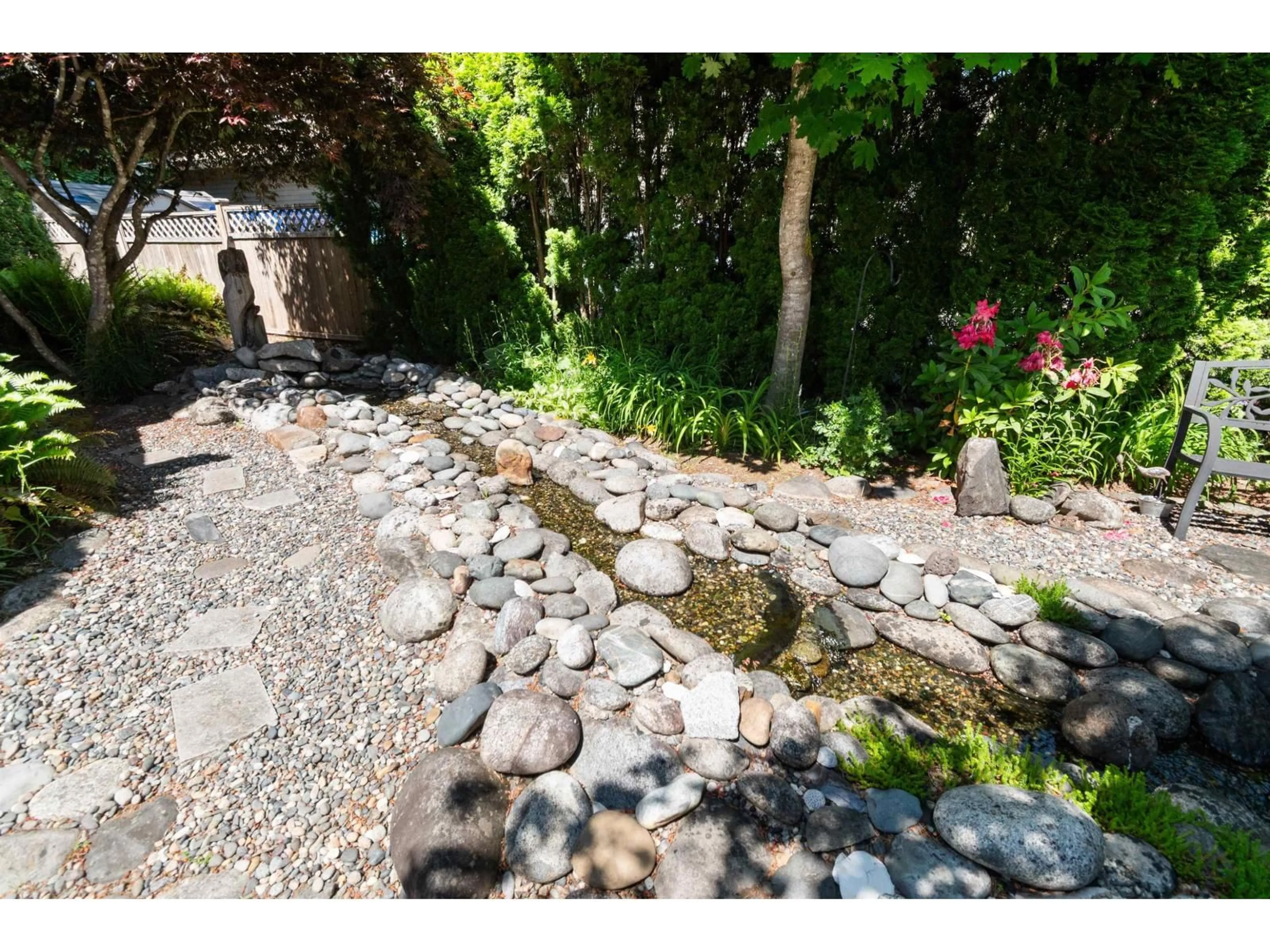 Patio, street for 21035 SWALLOW PLACE, Hope British Columbia V0X1L1