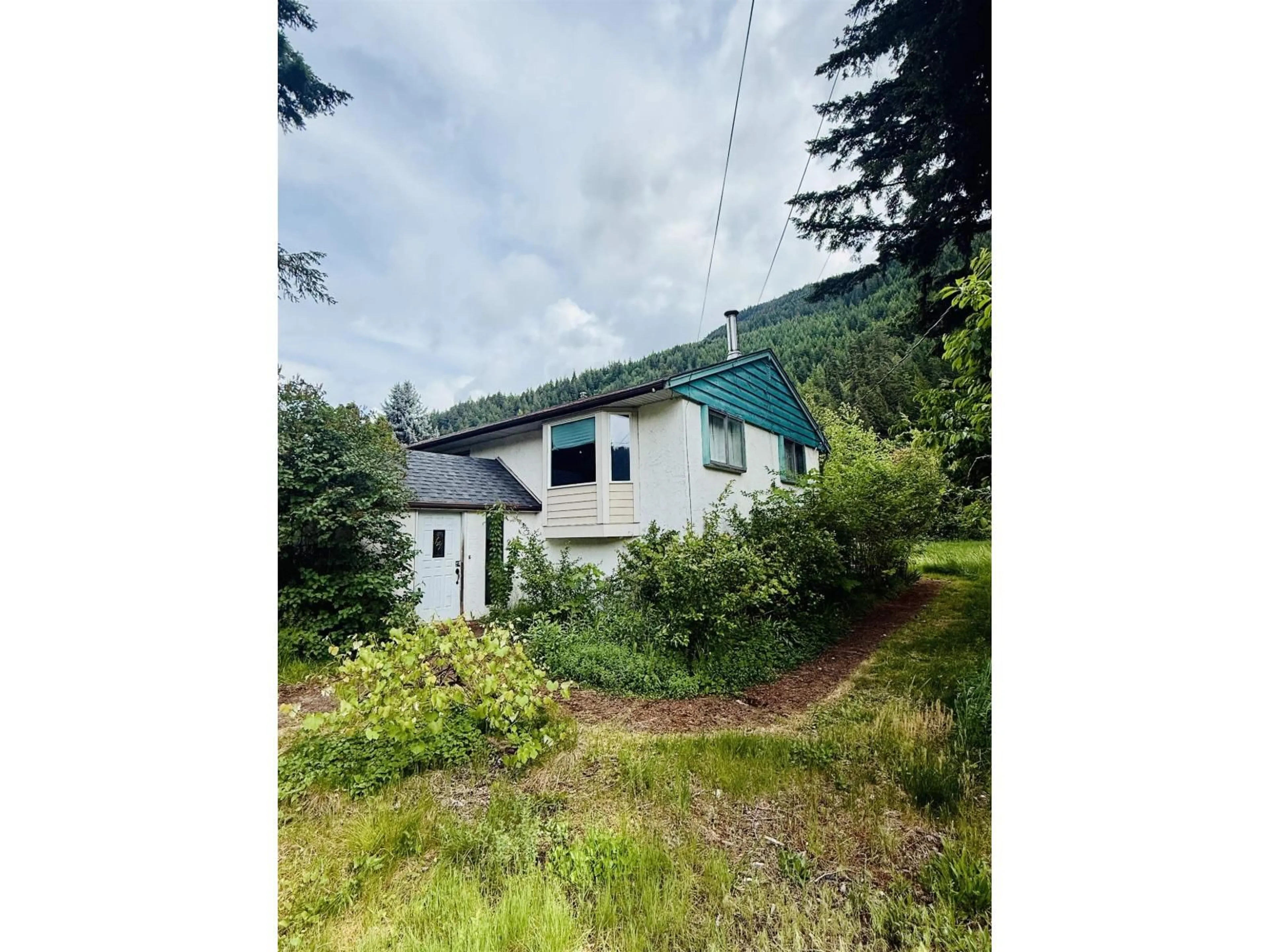 A pic from outside/outdoor area/front of a property/back of a property/a pic from drone, building for 47404 MACNEAL ROAD, Boston Bar / Lytton British Columbia V0K1C0