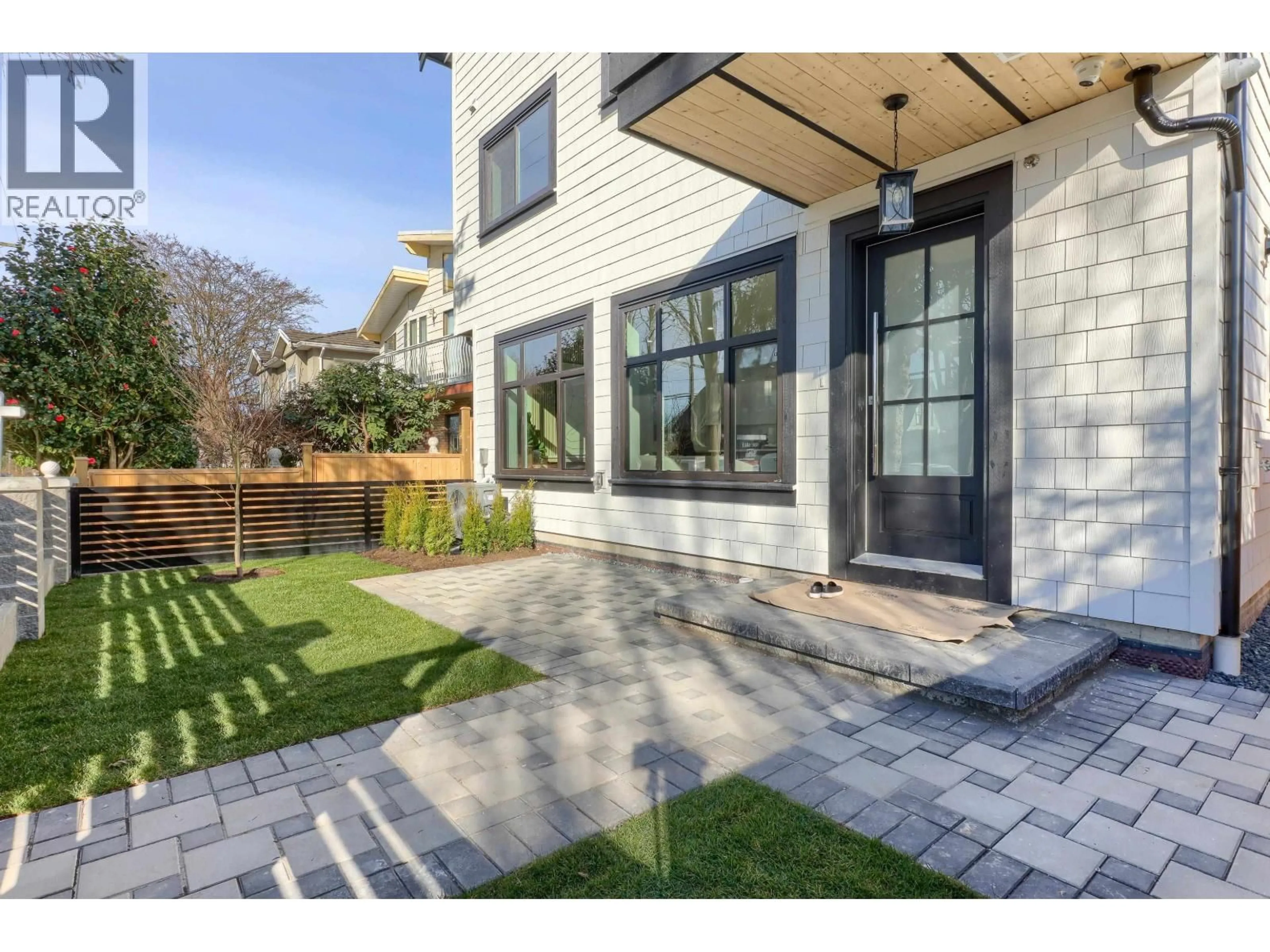 Unknown for 1 - 4742 ST. CATHERINES STREET, Vancouver British Columbia V5V4M7