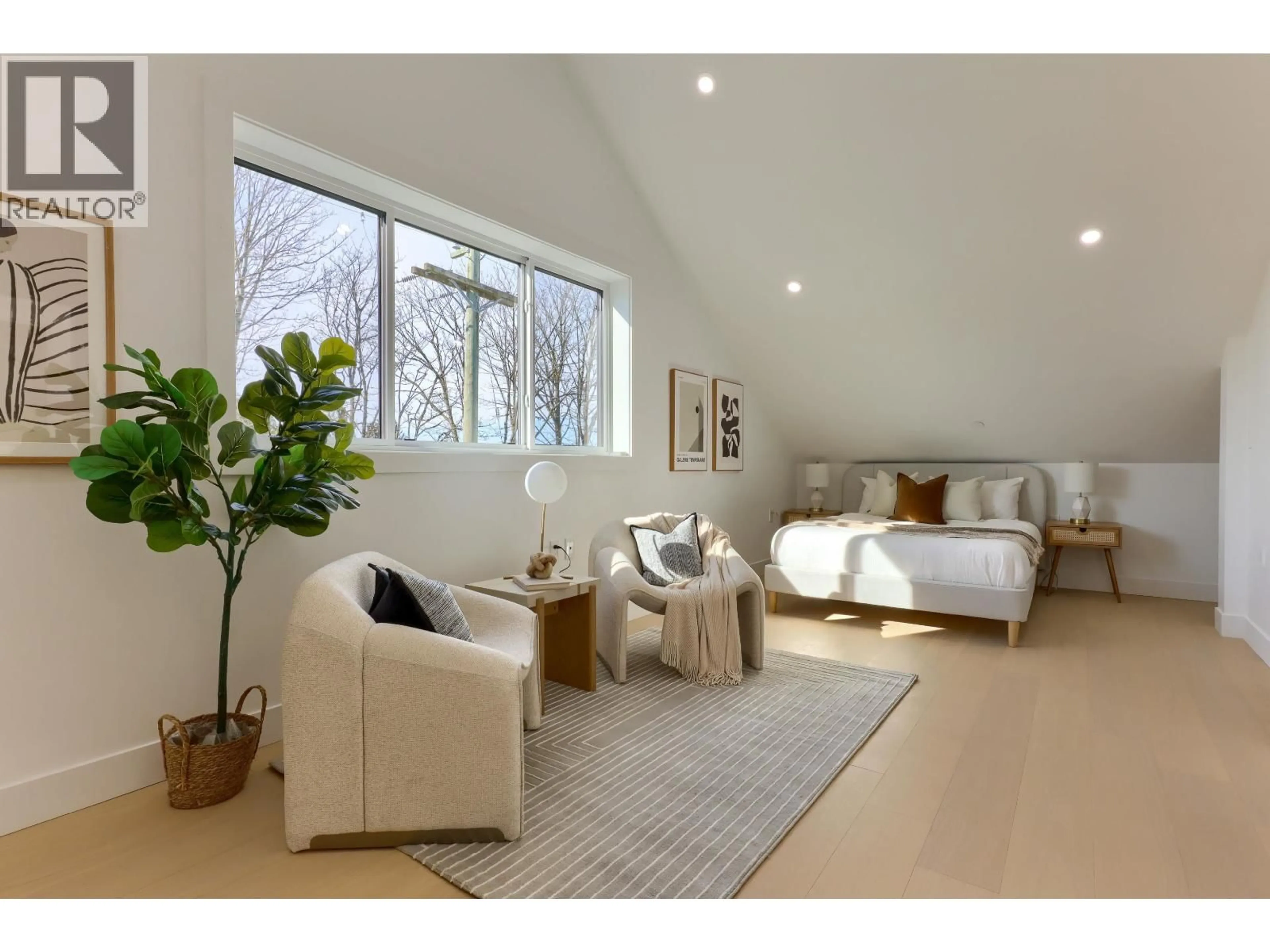 Living room with furniture, unknown for 1 - 4742 ST. CATHERINES STREET, Vancouver British Columbia V5V4M7