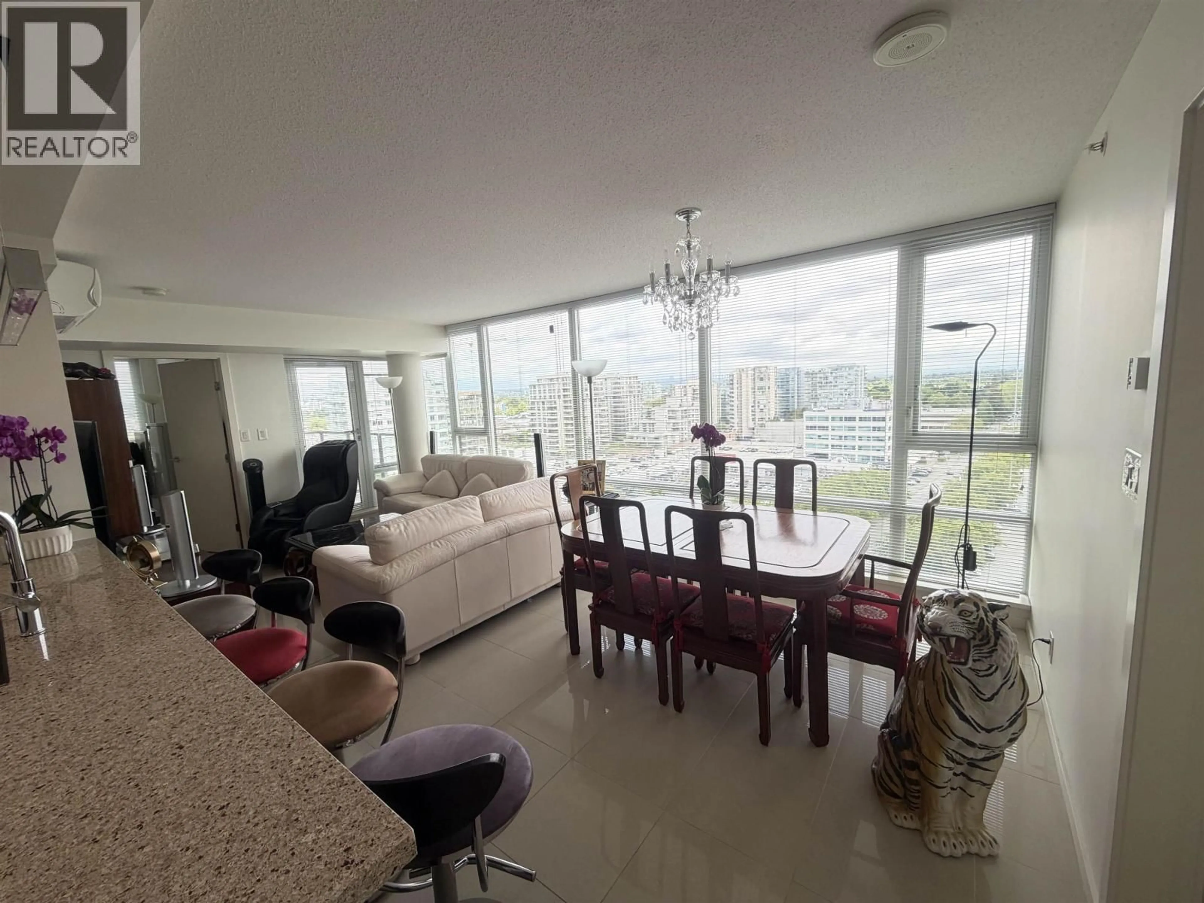 Living room with furniture, unknown for 1607 - 7988 ACKROYD ROAD, Richmond British Columbia V6X0K6