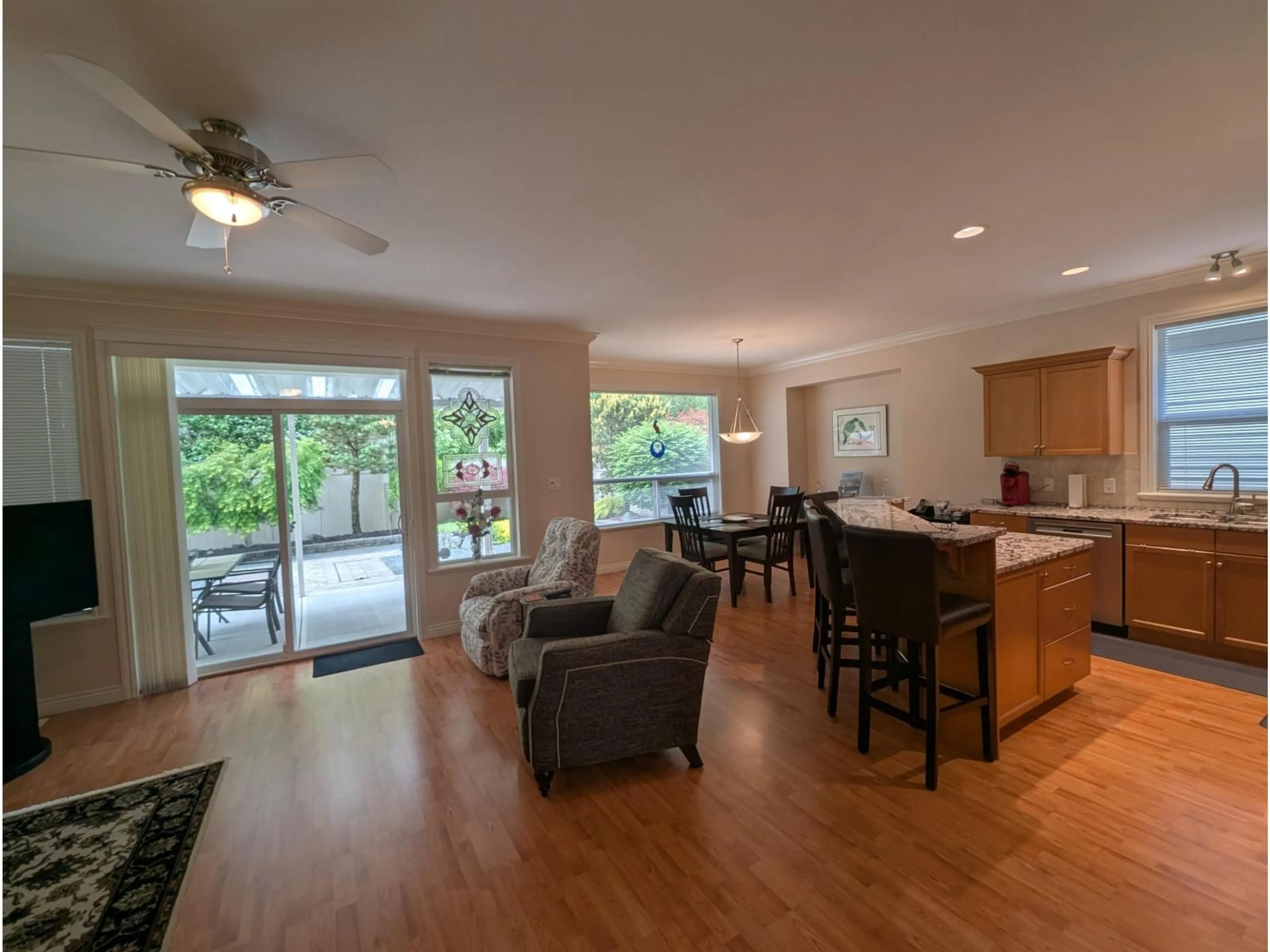 Open concept kitchen, unknown for 46570 HEARTHSTONE AVENUE, Chilliwack British Columbia V2R0E4