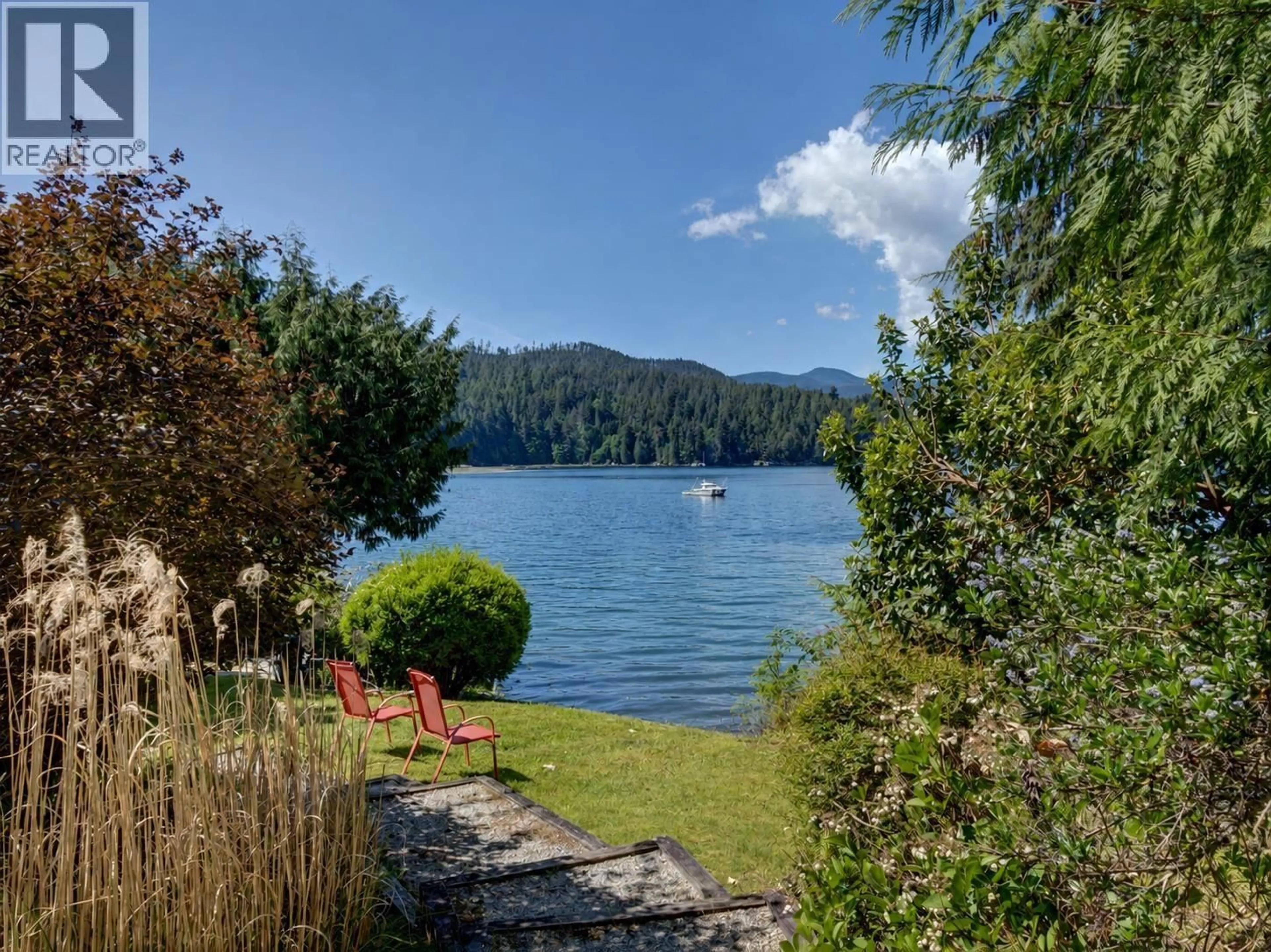 A pic from outside/outdoor area/front of a property/back of a property/a pic from drone, water/lake/river/ocean view for 6480 SHORELINE PLACE, Sechelt British Columbia V7Z0L1