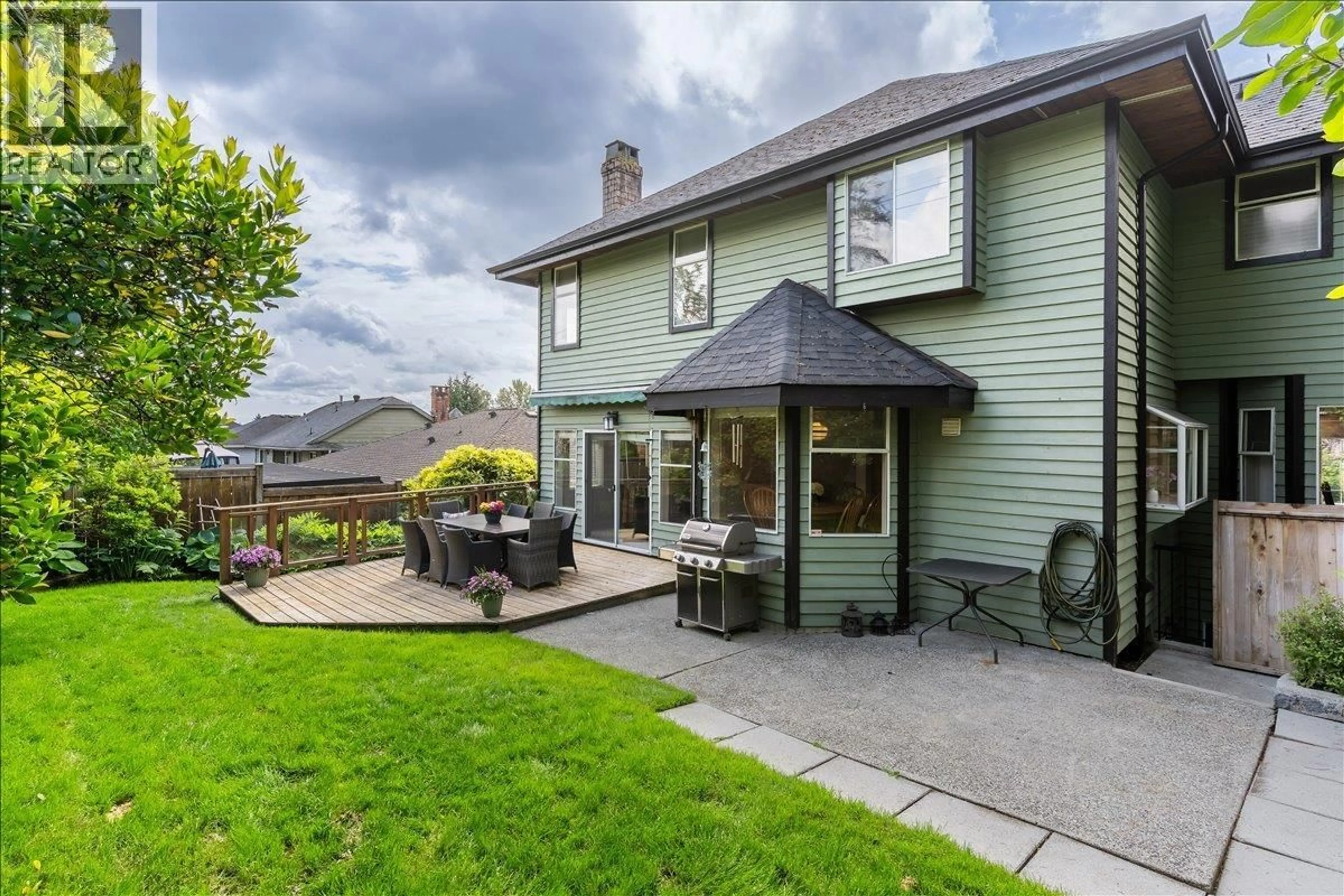 Patio, street for 2471 MOWAT PLACE, North Vancouver British Columbia V7H2X2